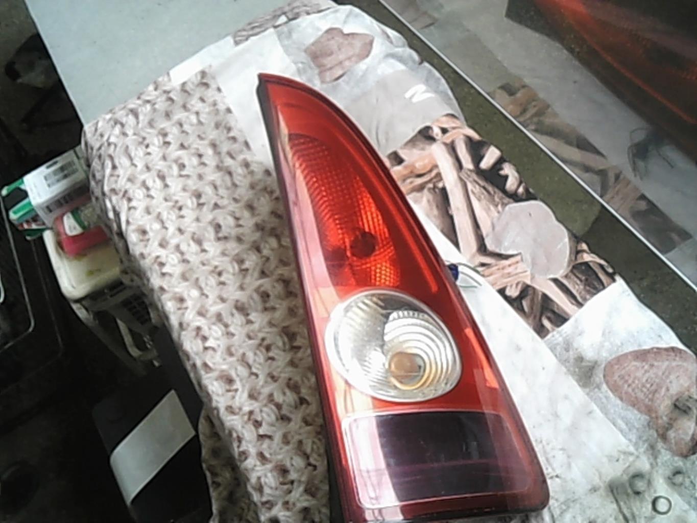 Fanale posteriore principale destro (luci) RENAULT GRAND ESPACE 4 PHASE 1 Diésel - 1