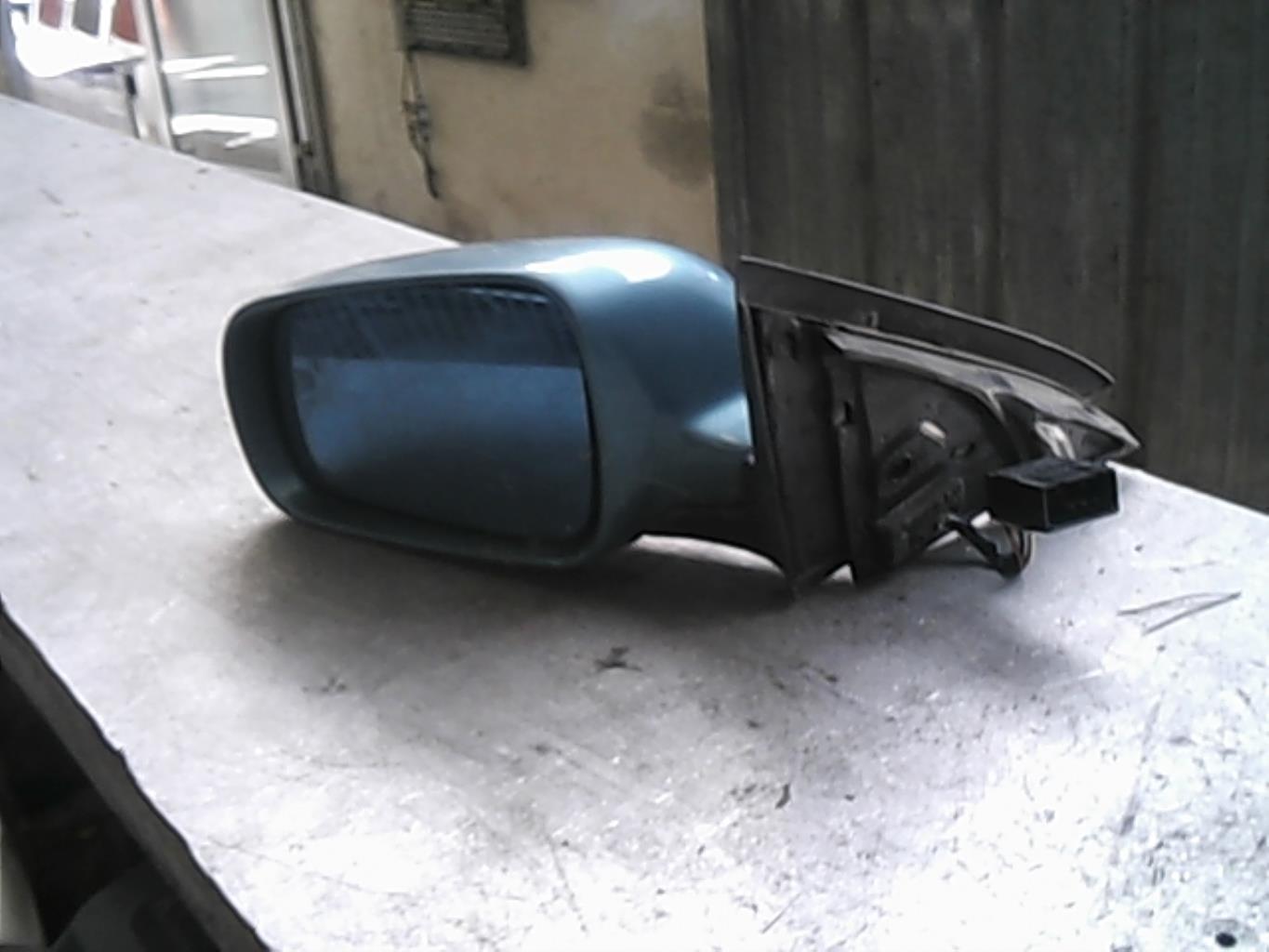Retroviseur gauche AUDI A6 2 AVANT PHASE 1 BREAK Essence - 1