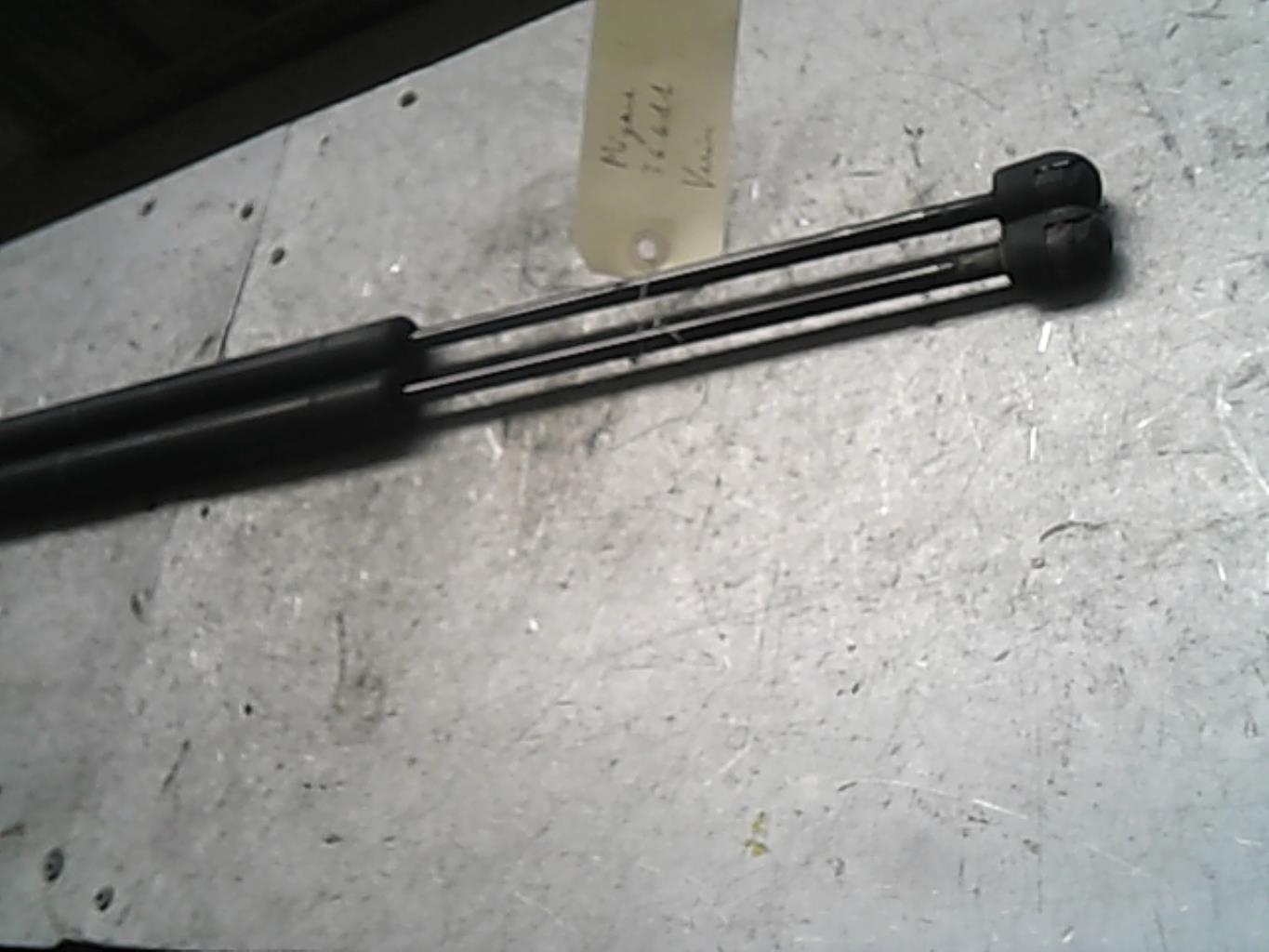 Verin de coffre RENAULT MEGANE 2 PHASE 1 BREAK Diesel - 1