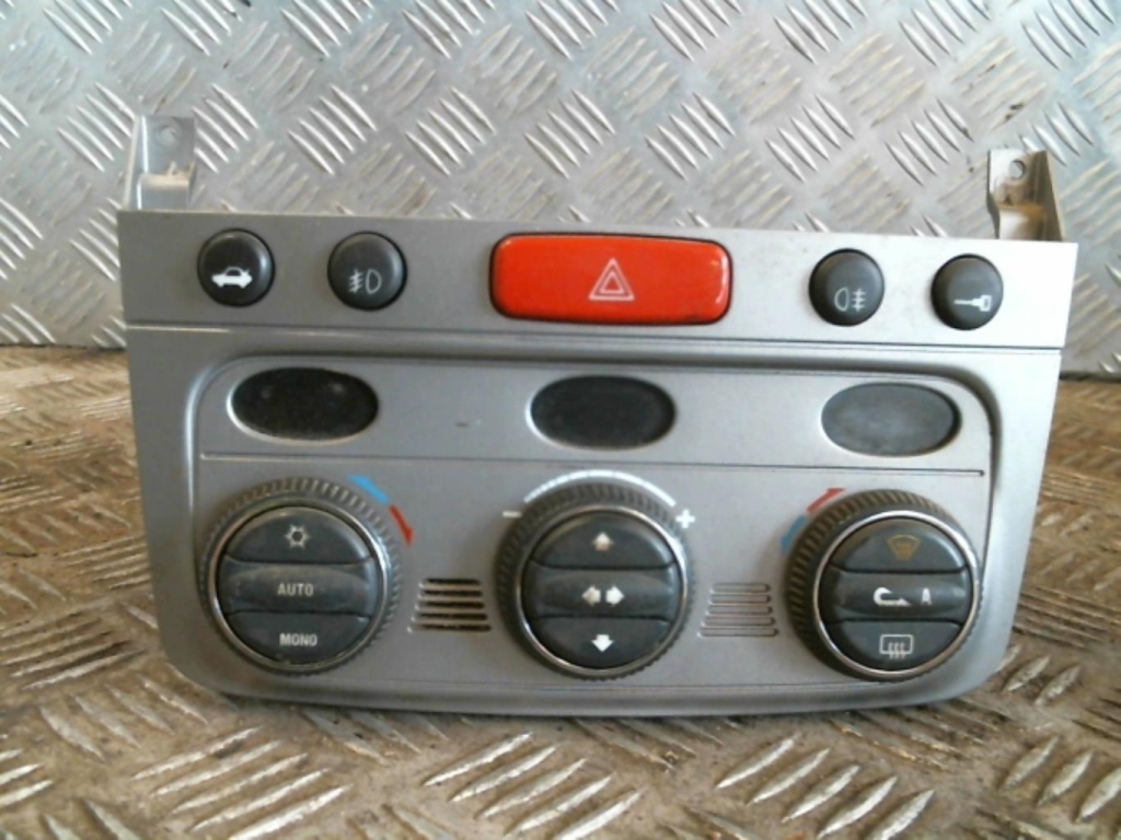 Commande chauffage ALFA ROMEO 147 PHASE 2 Diesel - 1