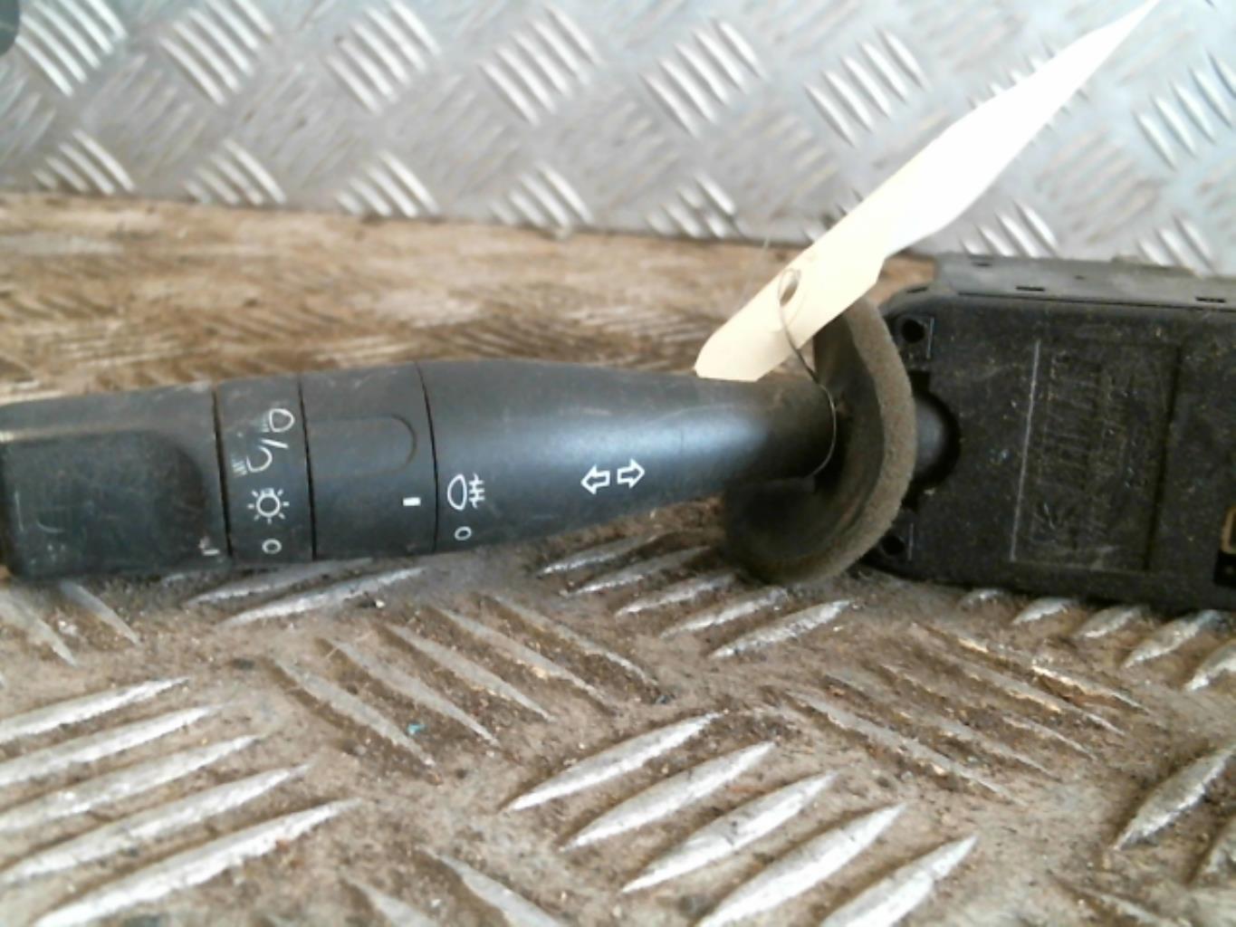 Commodo phare CITROEN SAXO PHASE 2 Essence - 1