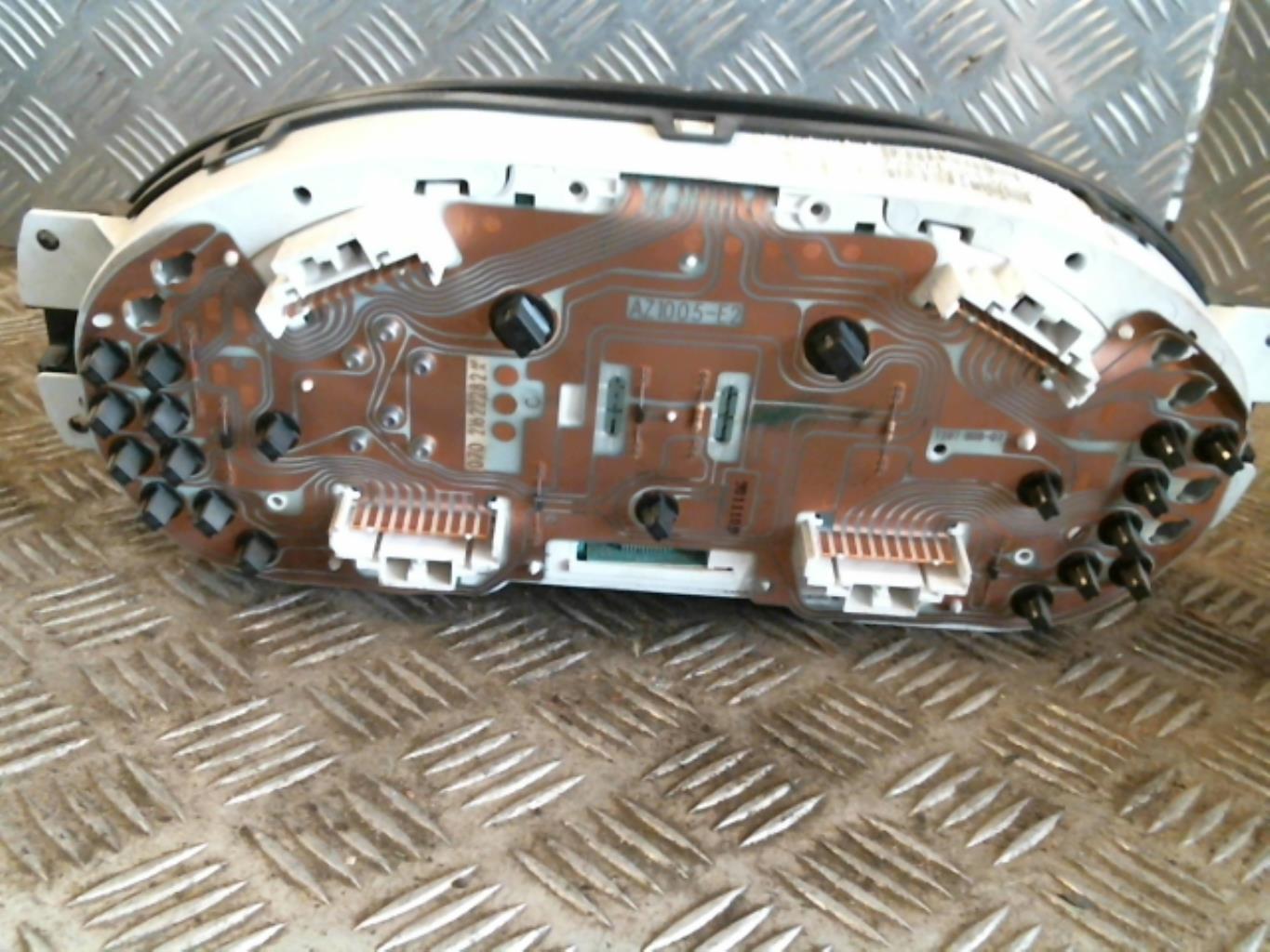 Compteur RENAULT CLIO 2 PHASE 1 Essence - 1