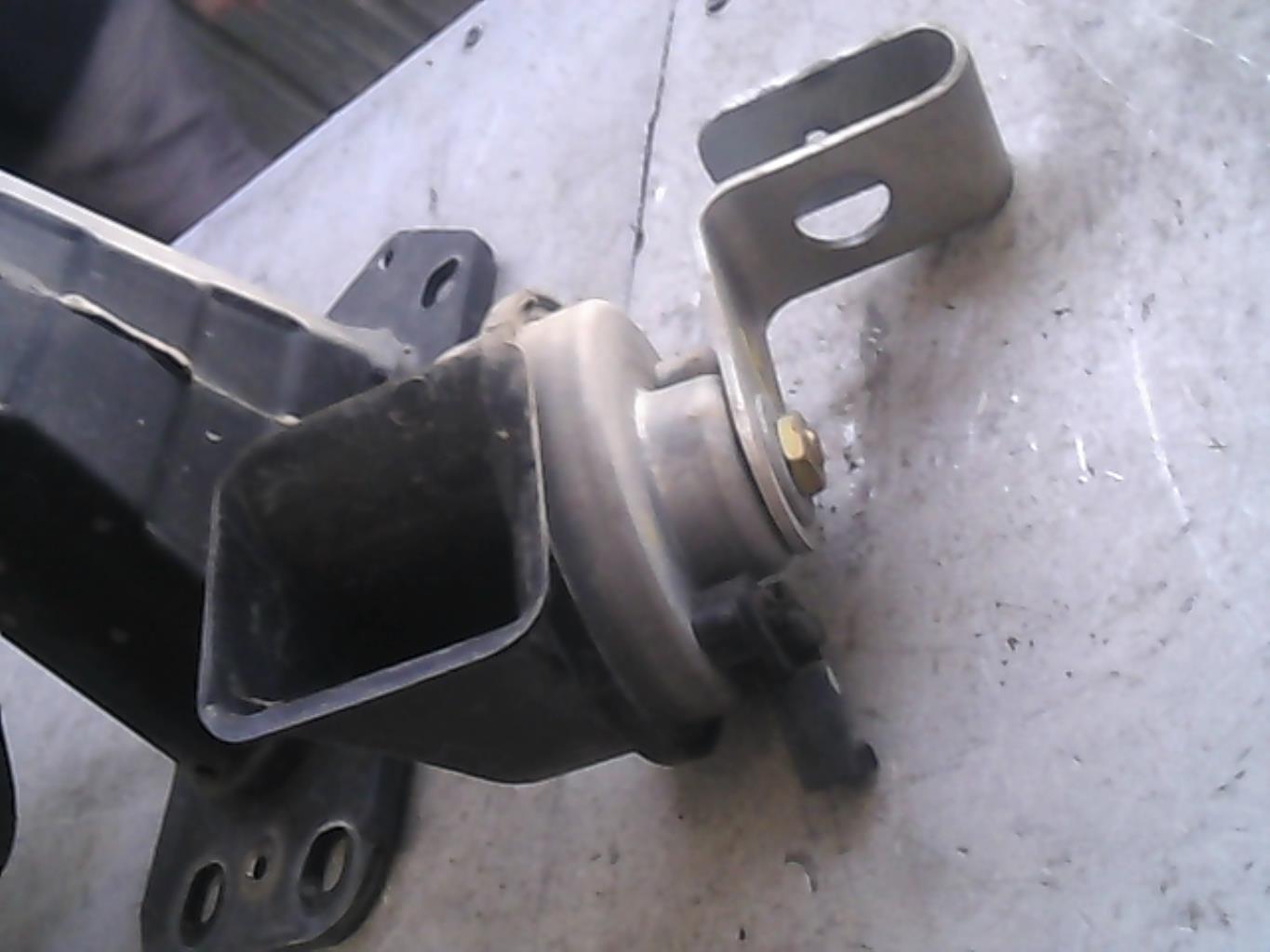 Avertisseur/Klaxon BMW SERIE 1 E87 PHASE 1 Diesel - 1