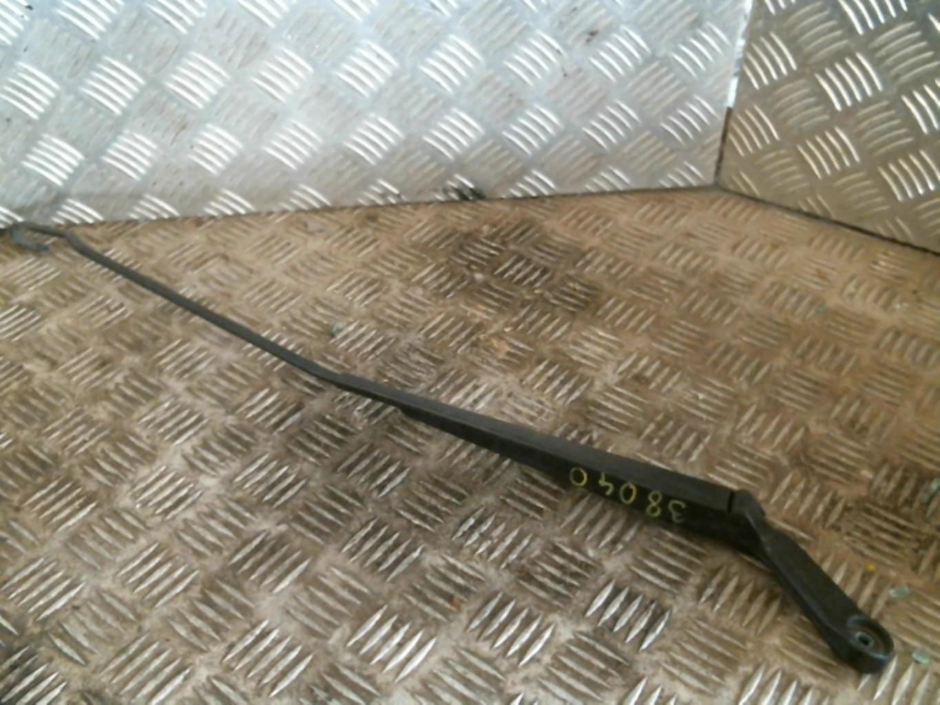 Braccio tergicristallo anteriore sinistro VOLKSWAGEN GOLF 4 Diésel - 1