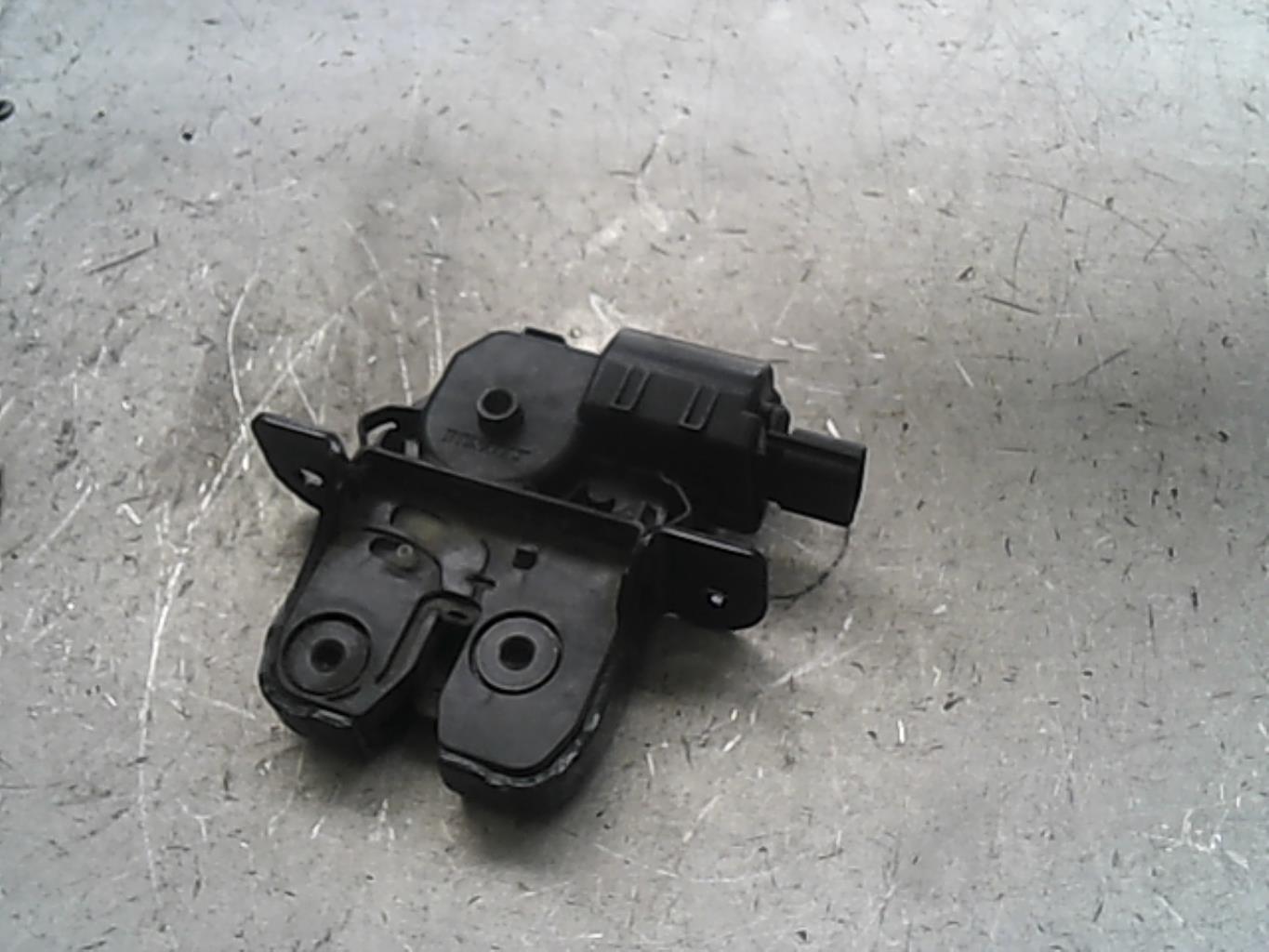 Fermeture centralisee coffre RENAULT CLIO 4 PHASE 1 Diesel - 1