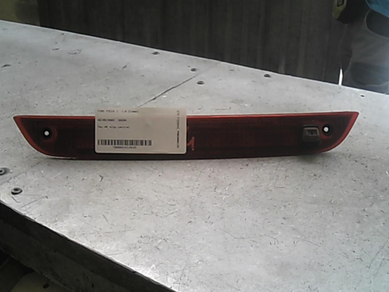 Feu arriere stop central FORD FOCUS 1 Diesel - 1