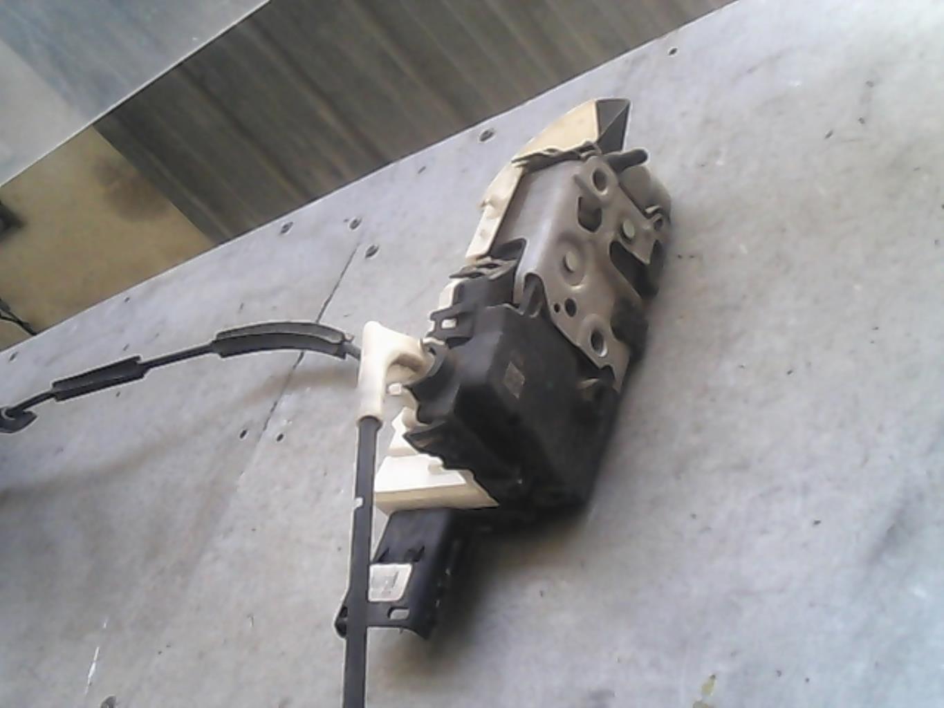 Chiusura centralizzata anteriore sinistra CITROEN DS3 PHASE 1 Gasolina - 1