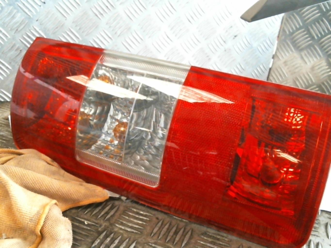 Fanale posteriore principale sinistro (luci) FORD TOURNEO CONNECT 1 PHASE 1 Diésel - 1
