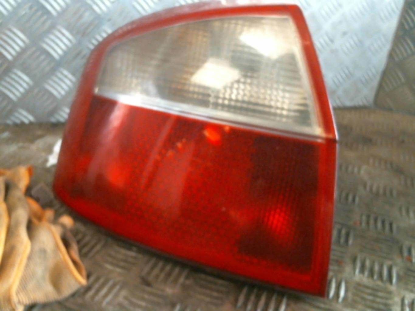 Feu arriere principal gauche (feux) AUDI A4 2 PHASE 1 Diesel - 1