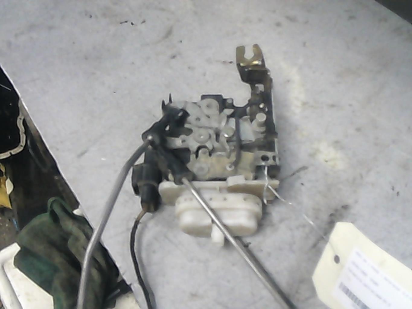 Chiusura centralizzata anteriore sinistra AUDI A4 1 PHASE 1 Diésel - 1