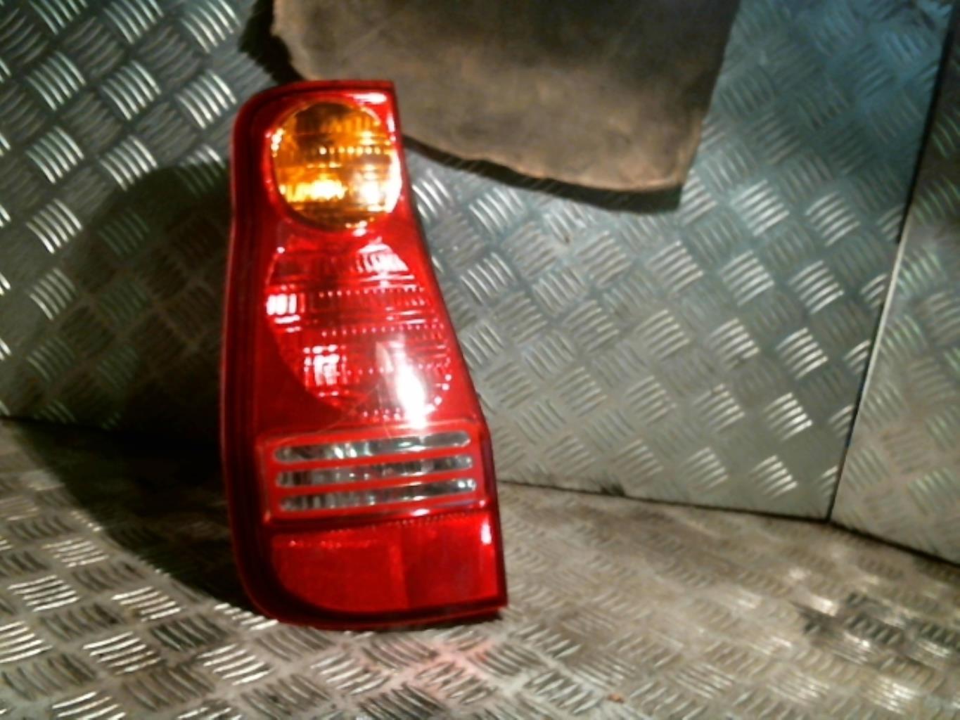 Fanale posteriore principale sinistro (luci) HYUNDAI MATRIX PHASE 1 Gasolina - 1