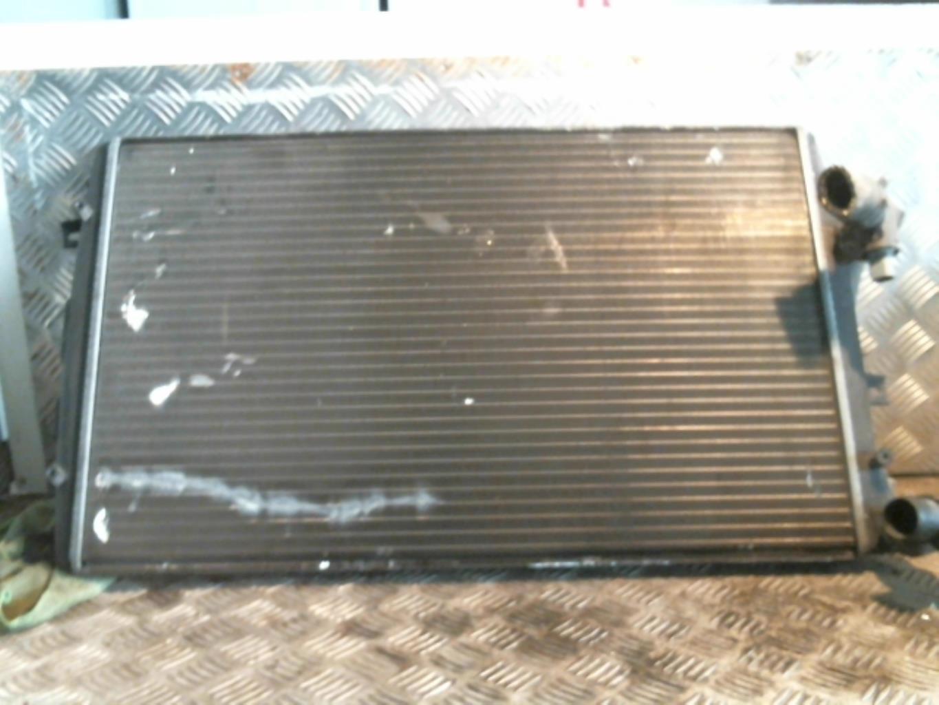 Radiateur eau VOLKSWAGEN GOLF 5 Diesel - 1