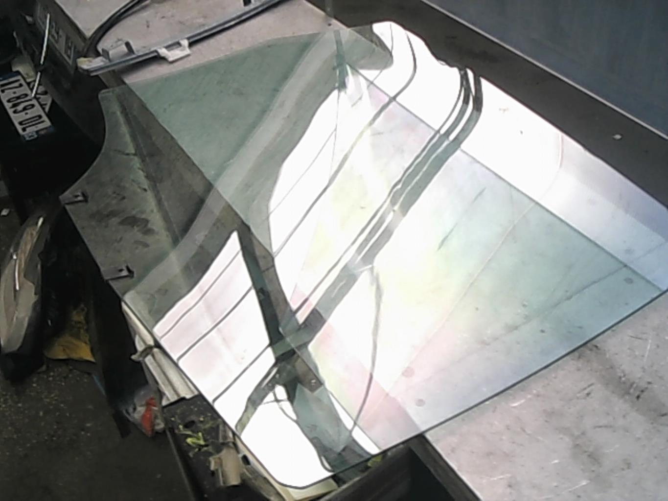 Vetro posteriore sinistro CITROEN C4 GRAND PICASSO 1 Diésel - 1