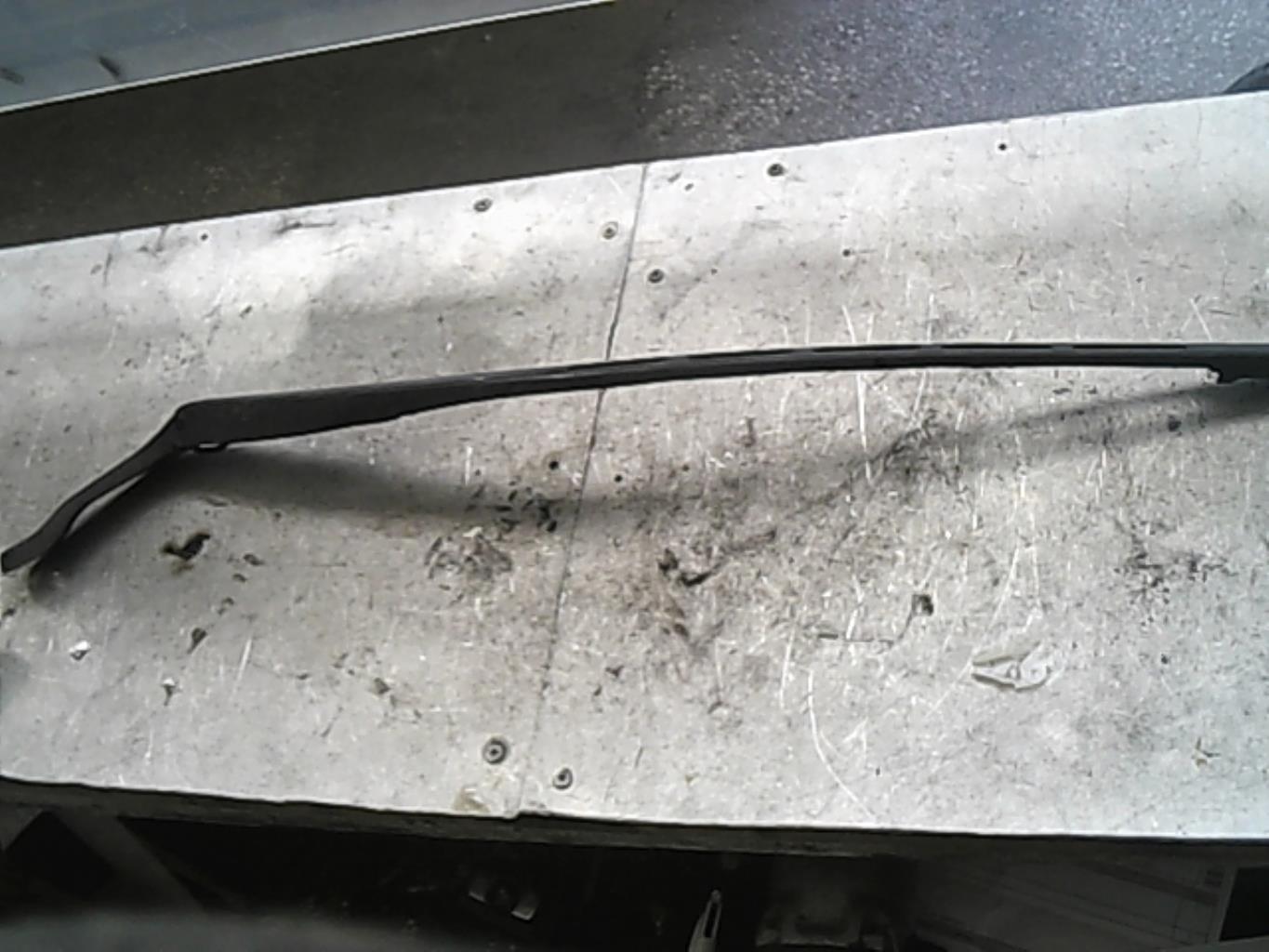 Braccio tergicristallo anteriore sinistro CITROEN C4 1 PHASE 1 Gasolina - 1