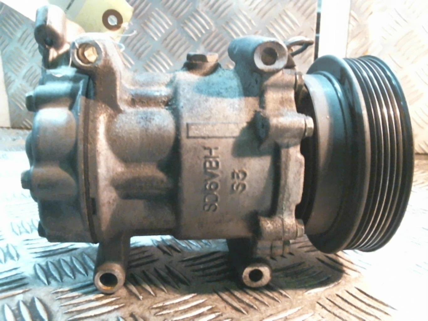 Compresseur clim RENAULT CLIO 2 PHASE 2 Essence - 1
