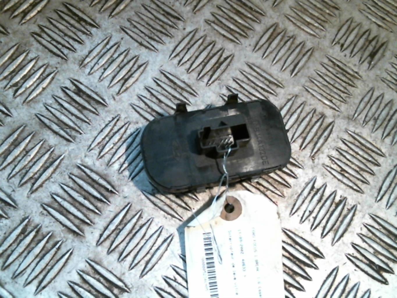 Interrupteur de leve vitre FORD FOCUS 1 BREAK Essence - 1