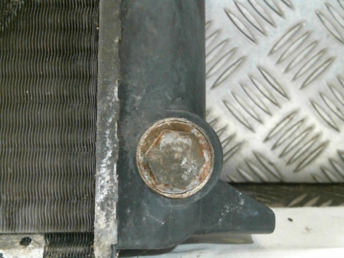 Radiateur eau AUDI 80 1 PHASE 2 Essence - 1