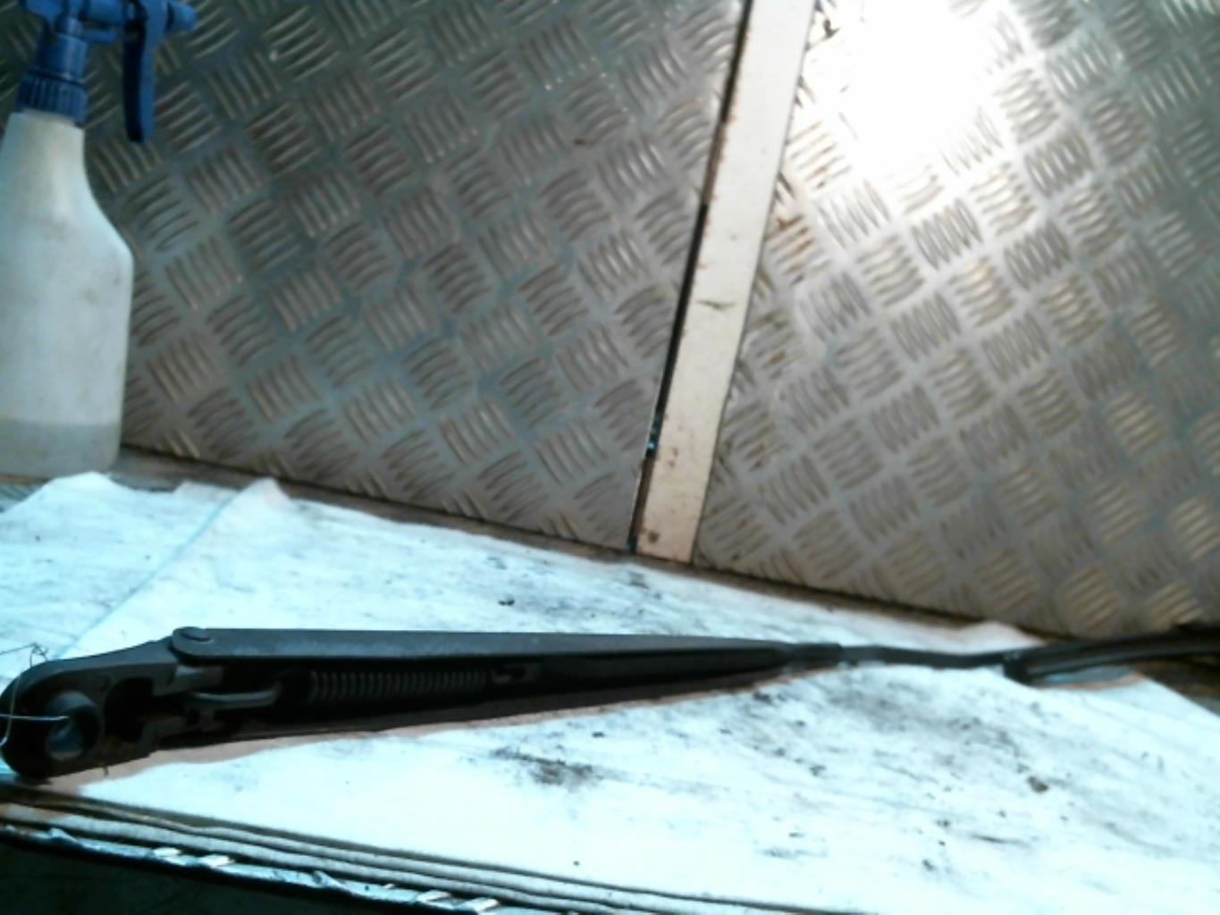 Braccio tergicristallo anteriore destro RENAULT CLIO 3 PHASE 1 Diésel - 1
