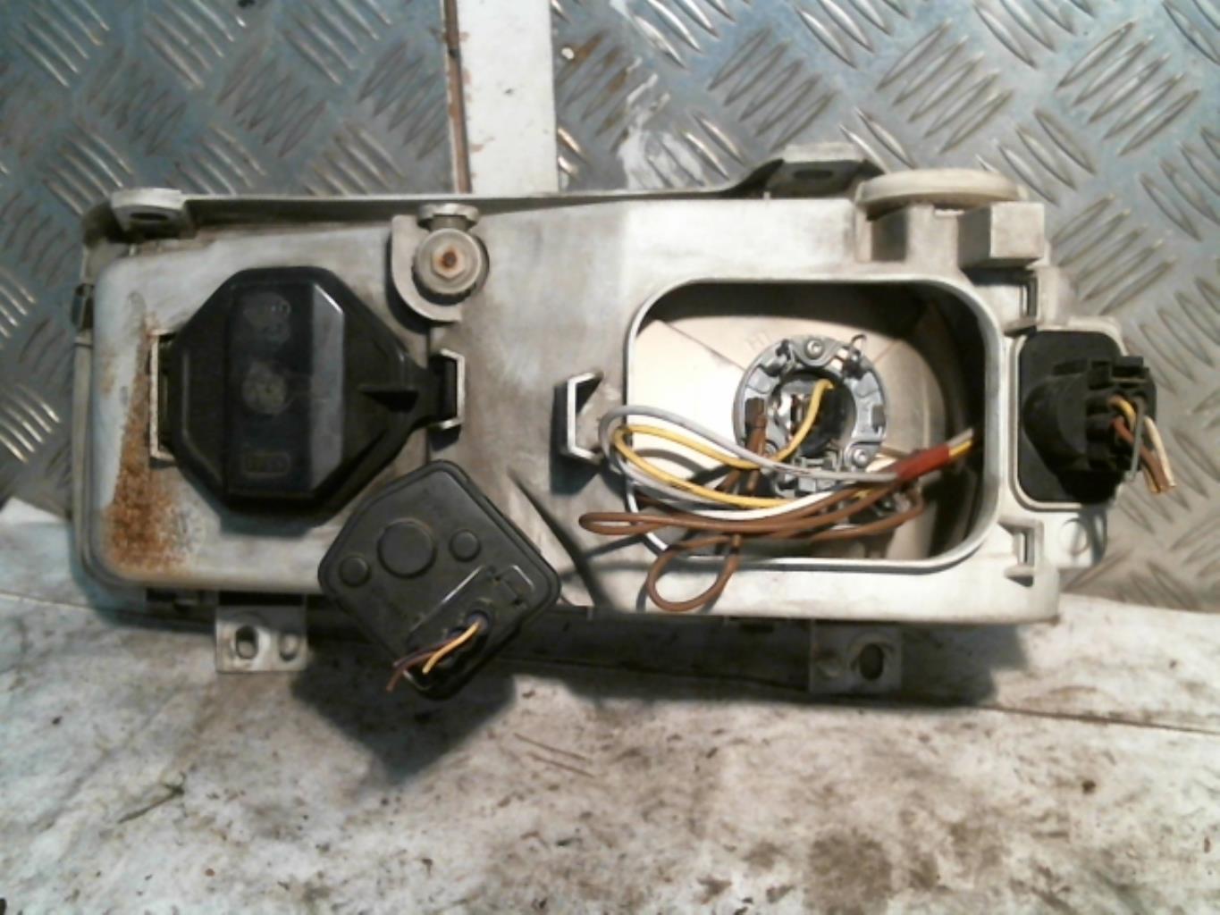 Gruppo ottico anteriore principale destro (luci)(faro) VOLKSWAGEN PASSAT 3 PHASE 2 BREAK Diésel - 1