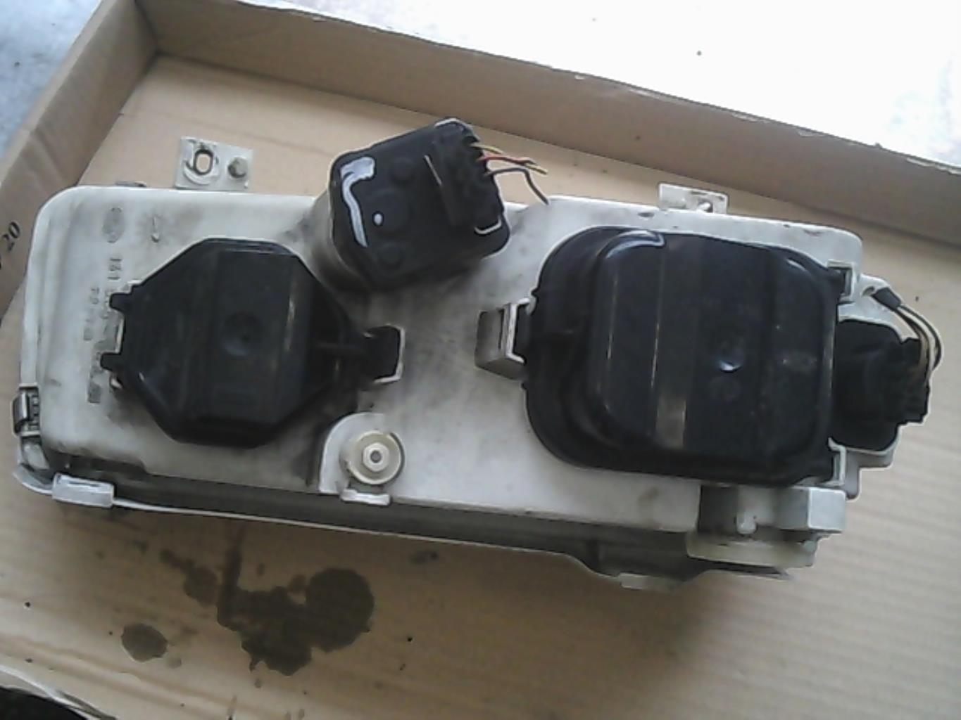Gruppo ottico anteriore principale sinistro (luci)(faro) VOLKSWAGEN PASSAT 3 PHASE 2 BREAK Diésel - 1