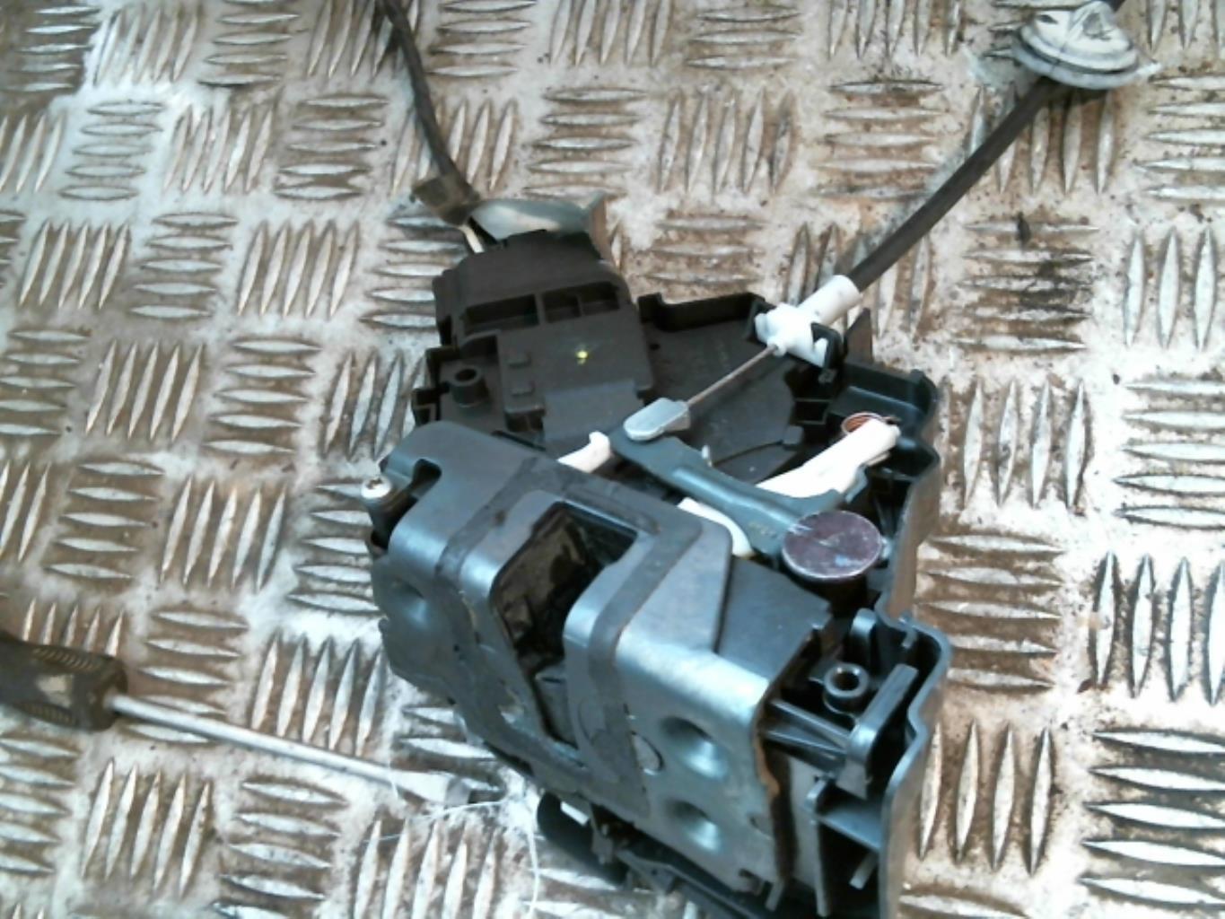 Chiusura centralizzata anteriore destra FORD C-MAX 1 PHASE 1 Diésel - 1
