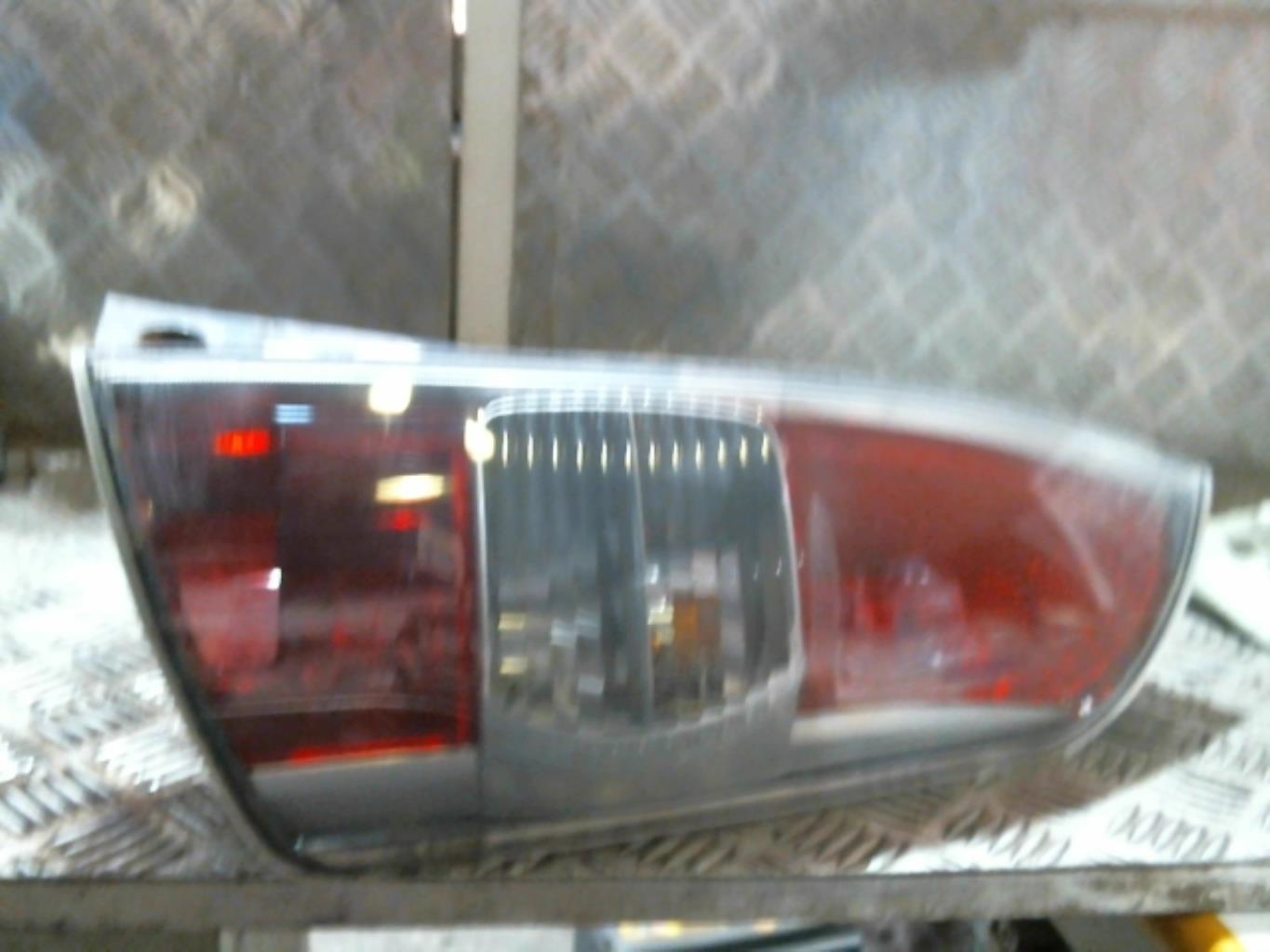 Fanale posteriore principale destro (luci) DAIHATSU SIRION 2 Gasolina - 1