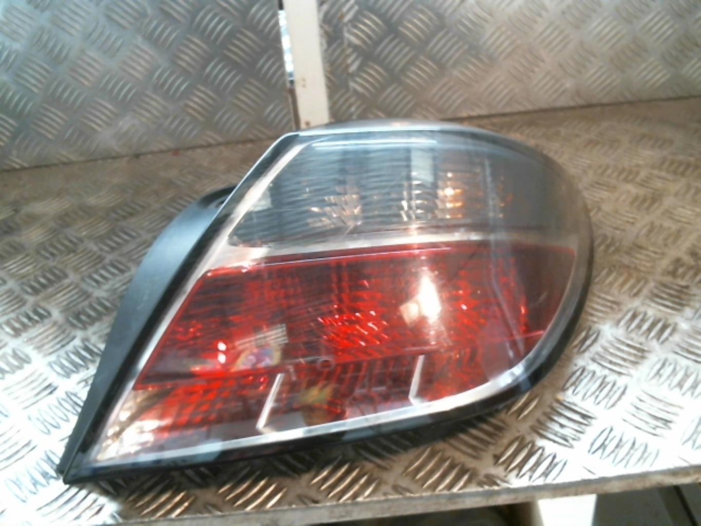 Fanale posteriore principale destro (luci) OPEL ASTRA H GTC PHASE 1 Diésel - 1