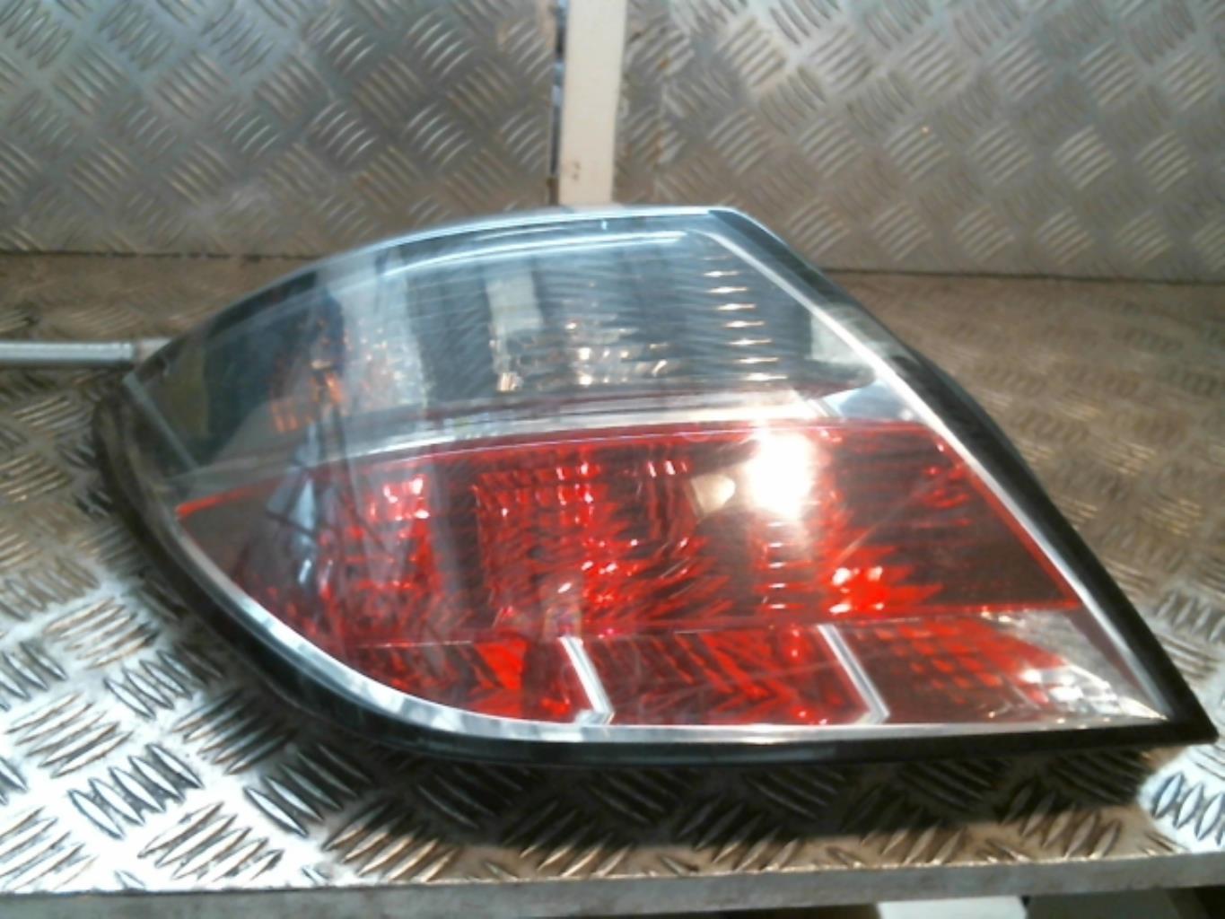 Fanale posteriore principale sinistro (luci) OPEL ASTRA H GTC PHASE 1 Diésel - 1