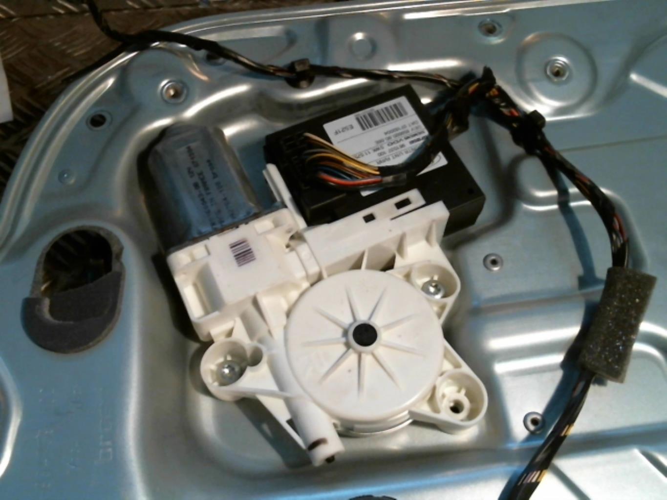 Alzacristalli elettrico posteriore destro FORD C-MAX 1 PHASE 1 Diésel - 1