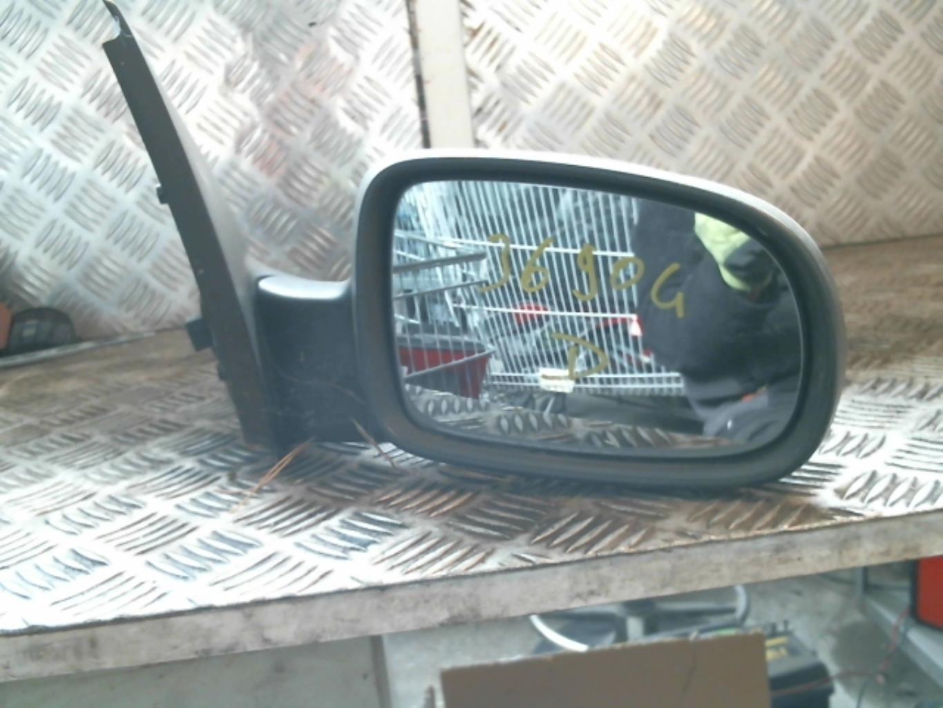 Retrovisor derecho OPEL CORSA C PHASE 1 Gasolina - 1