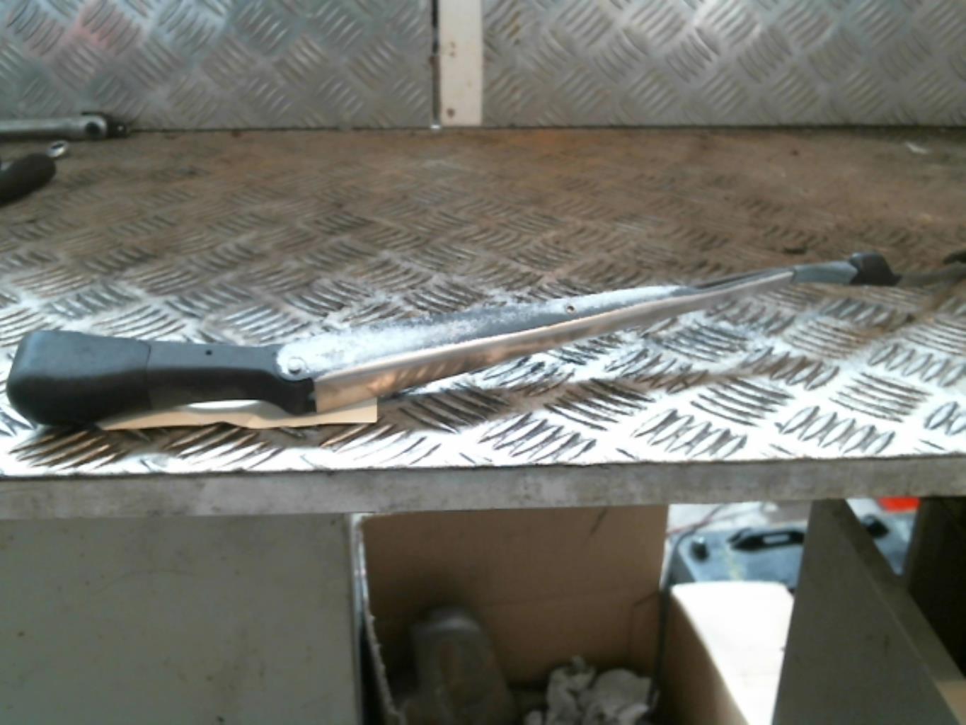 Braccio tergicristallo posteriore NISSAN SUNNY 3  - 1