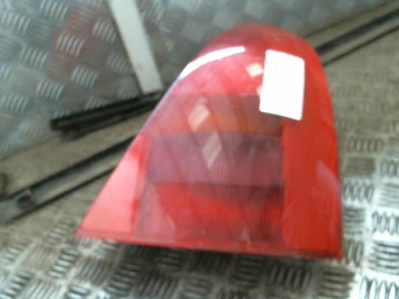 Fanale posteriore principale destro (luci) RENAULT CLIO 2 PHASE 1 Diésel - 1
