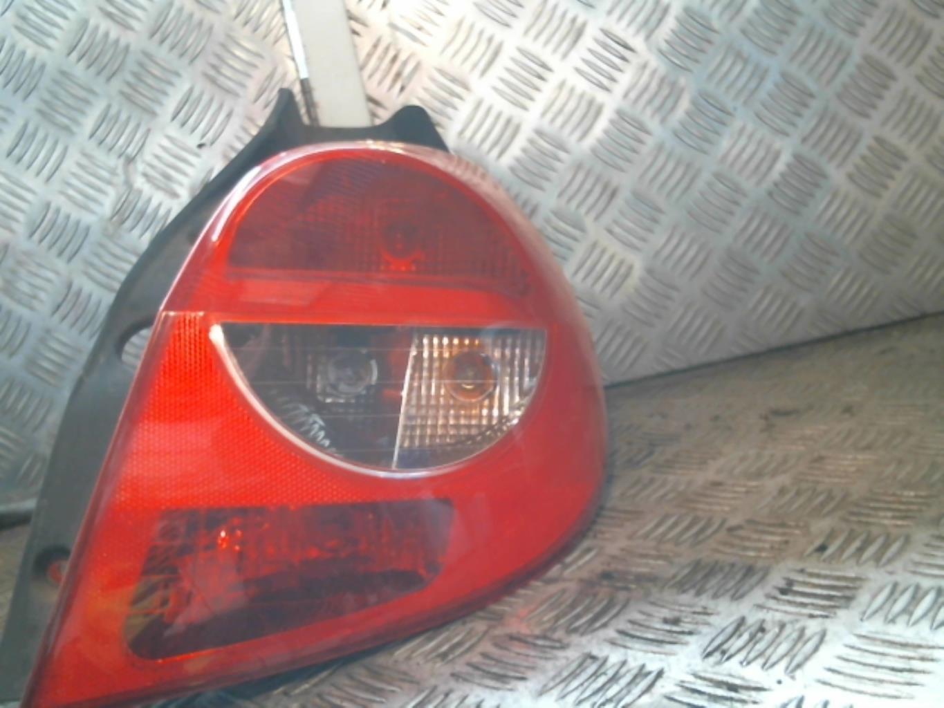 Fanale posteriore principale destro (luci) RENAULT CLIO 3 PHASE 1 Gasolina - 1