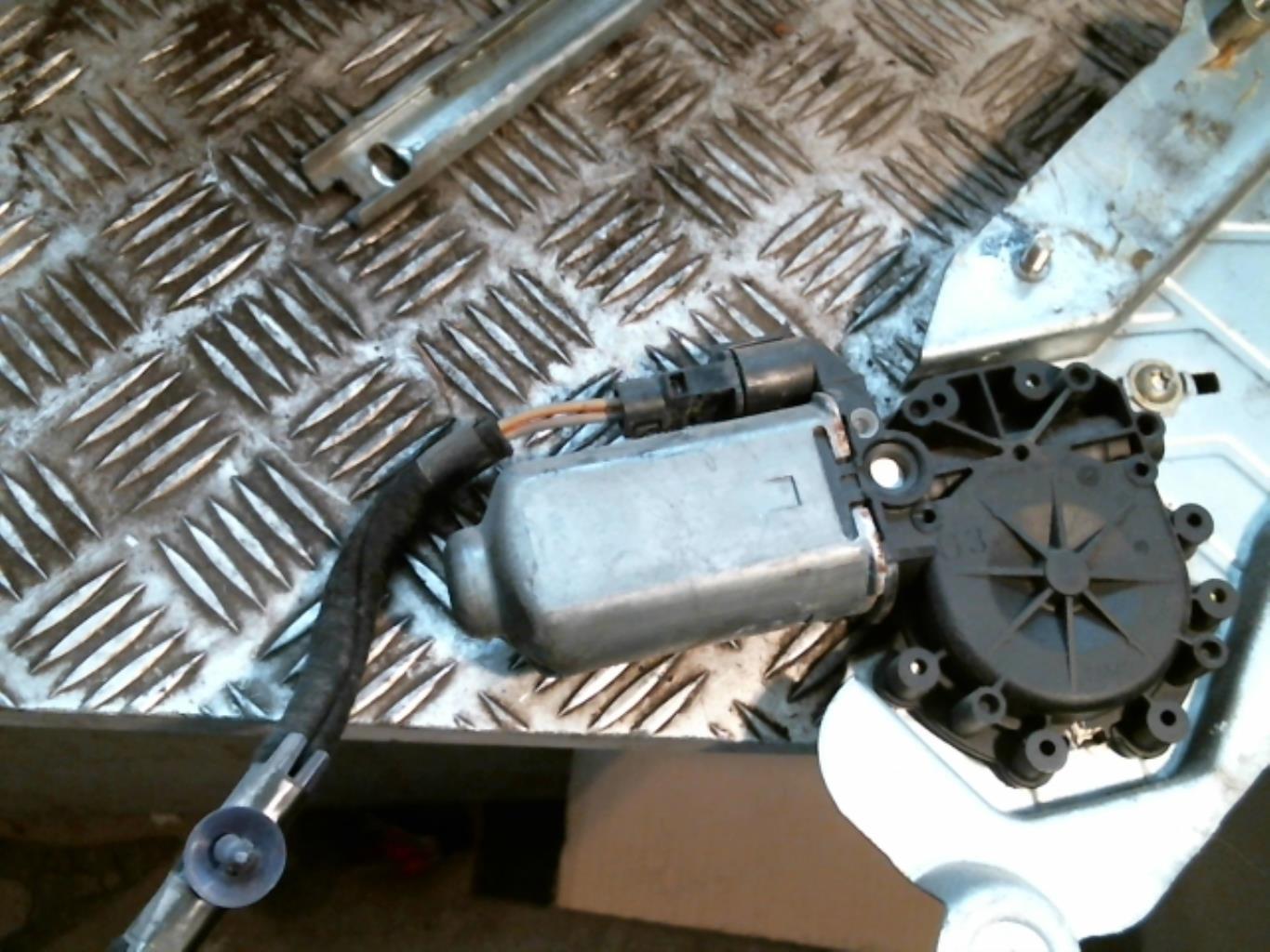 Alzacristalli elettrico anteriore destro RENAULT MEGANE 1 PHASE 2 CABRIOLET Gasolina - 1