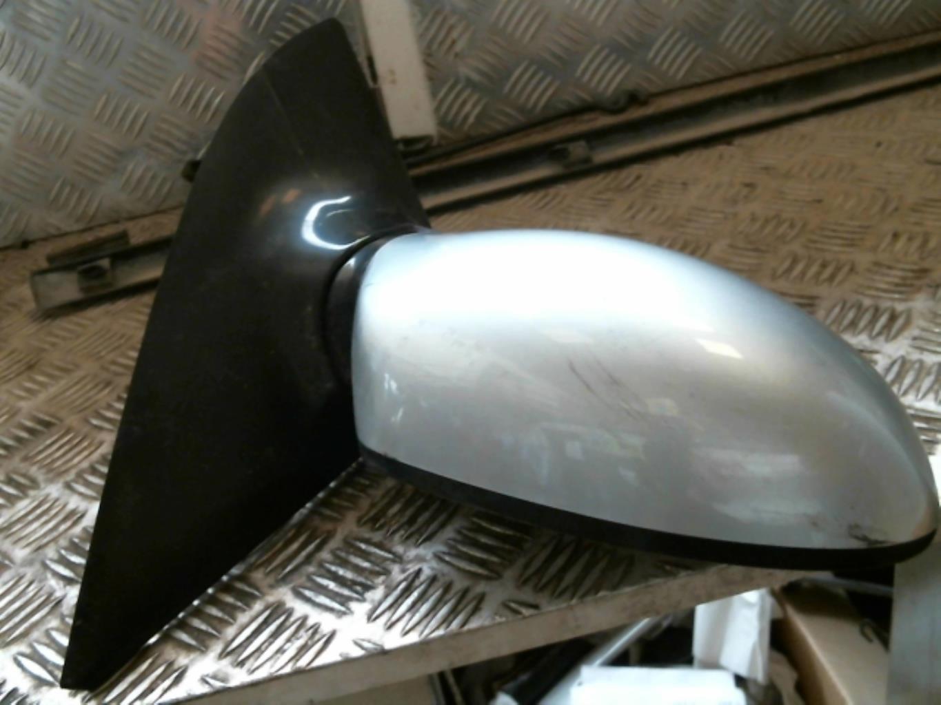 Retrovisor derecho FORD FOCUS 1 Diésel - 1