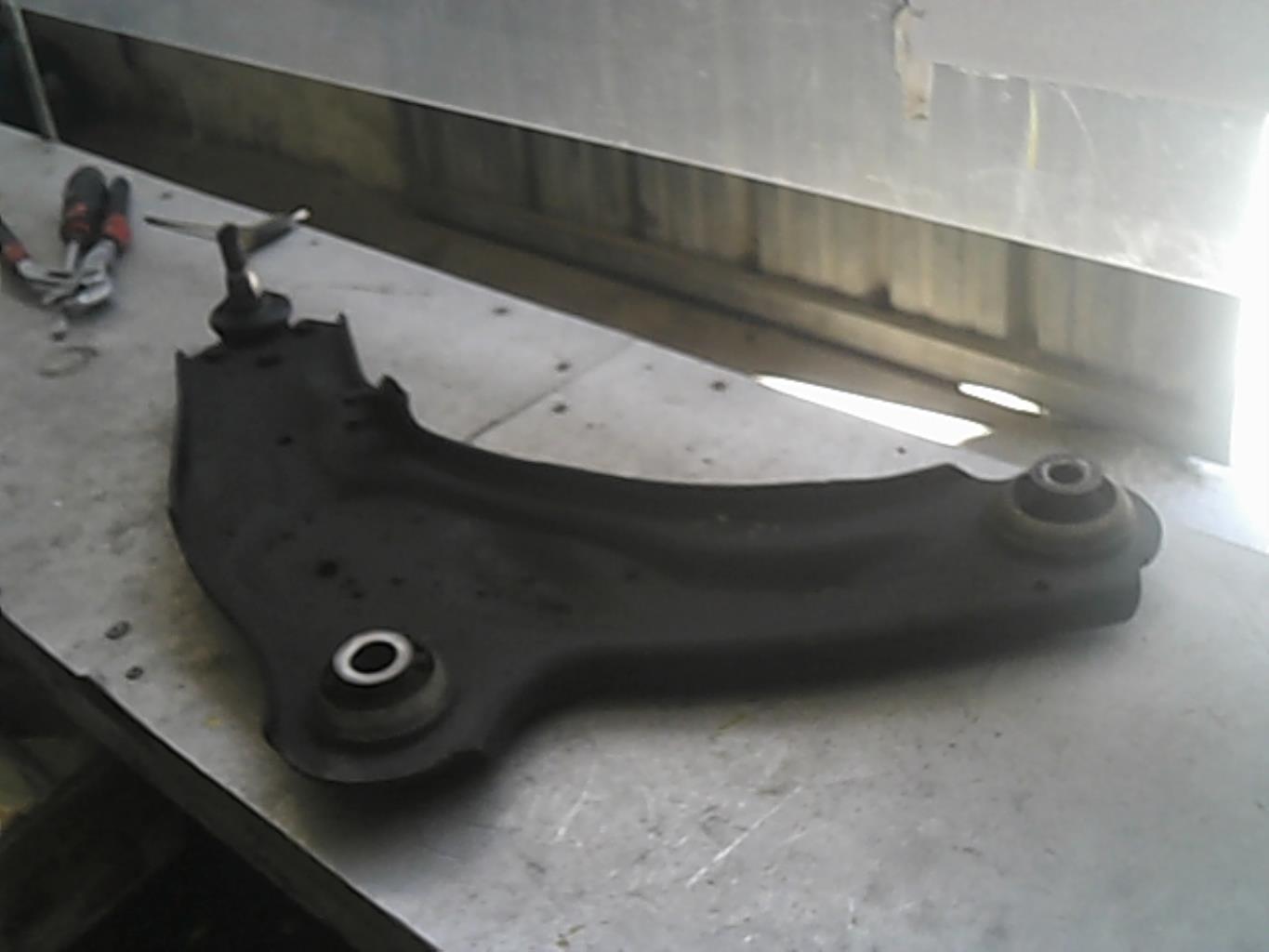 Triangle avant droit RENAULT VEL SATIS PHASE 2 Essence - 1