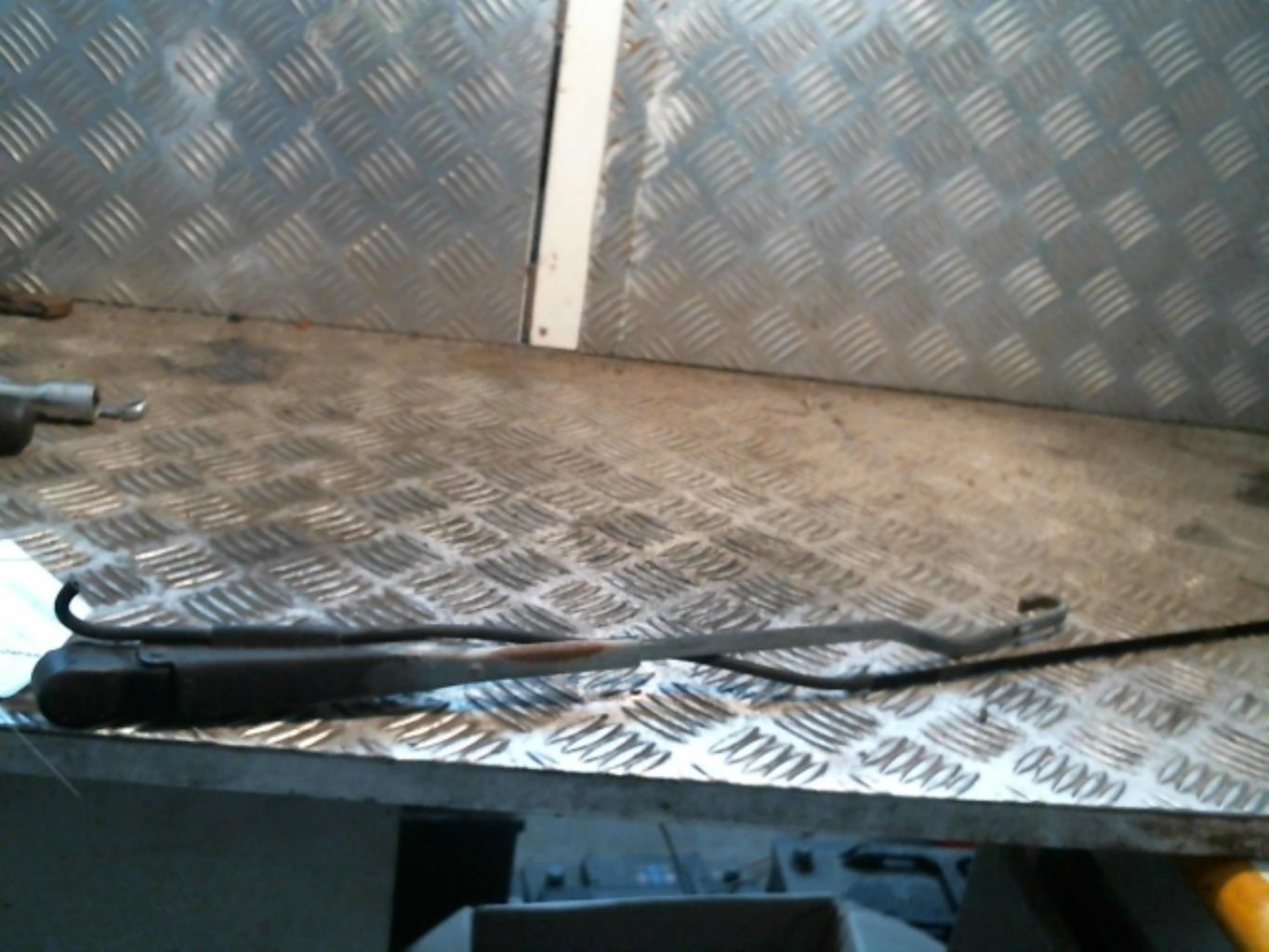 Braccio tergicristallo anteriore destro PEUGEOT 405 PHASE 2 Gasolina - 1
