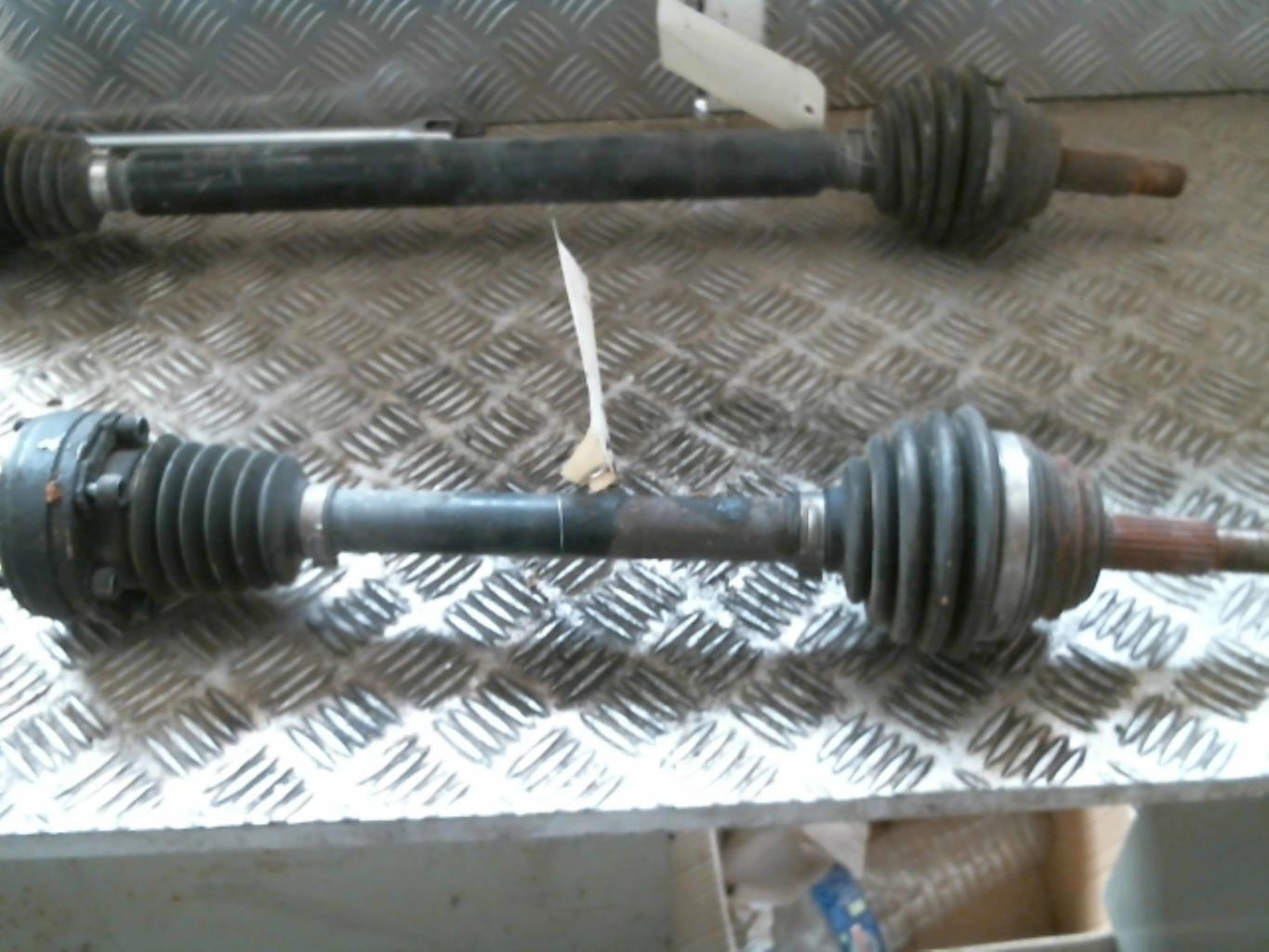 Giunto cardanico albero di trasmissione sinistro VOLKSWAGEN POLO 3 PHASE 1 Gasolina - 1