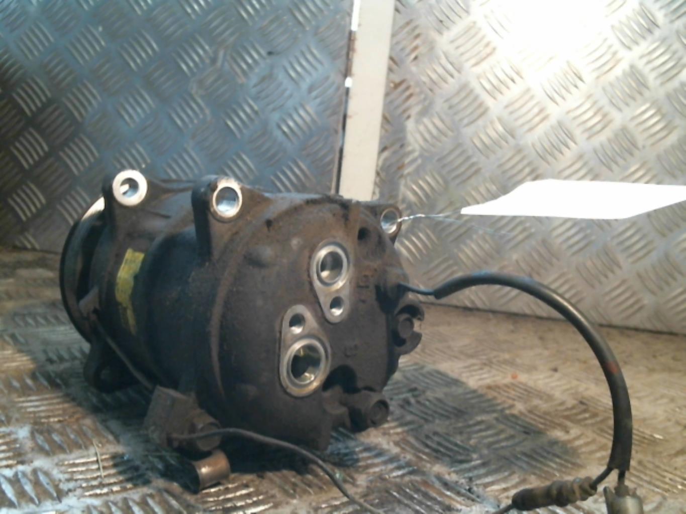 Compresseur clim VOLVO 850 PHASE 2 BREAK Essence - 1