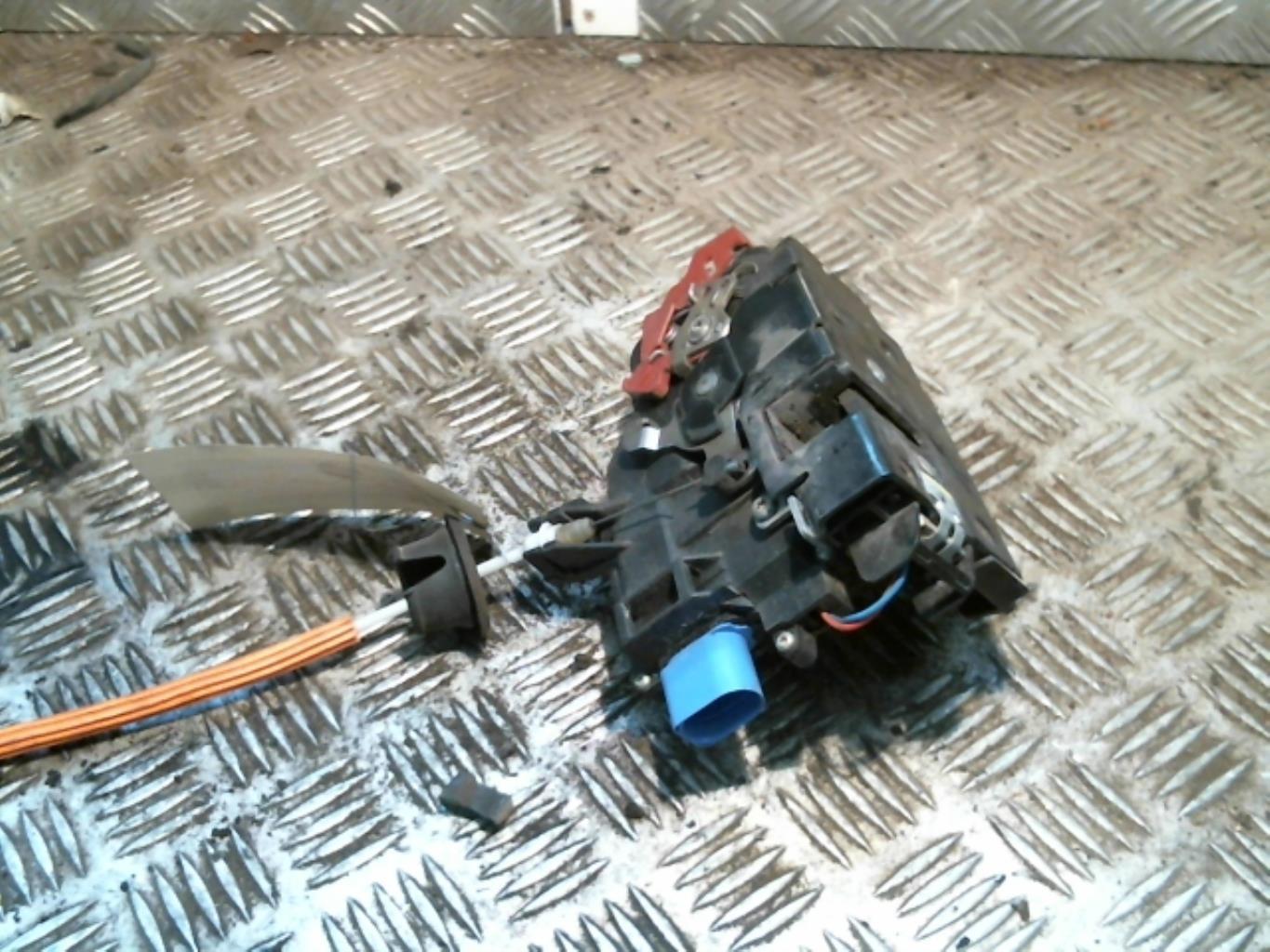 Chiusura centralizzata anteriore destra AUDI A3 2 PHASE 1 Diésel - 1