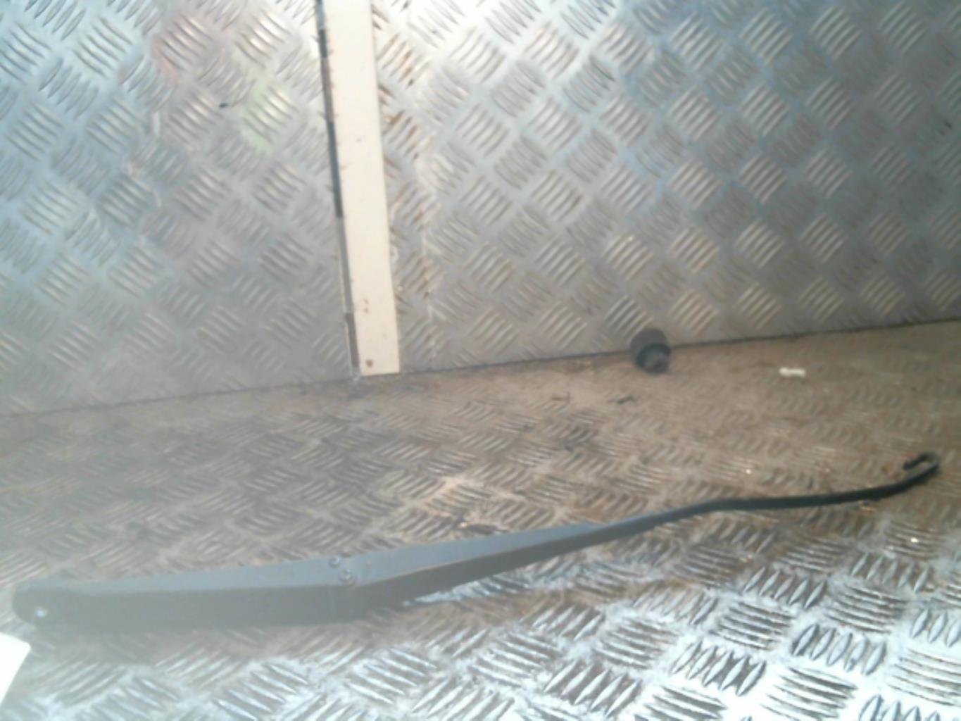 Braccio tergicristallo anteriore destro FIAT PUNTO 2 PHASE 1 Diésel - 1