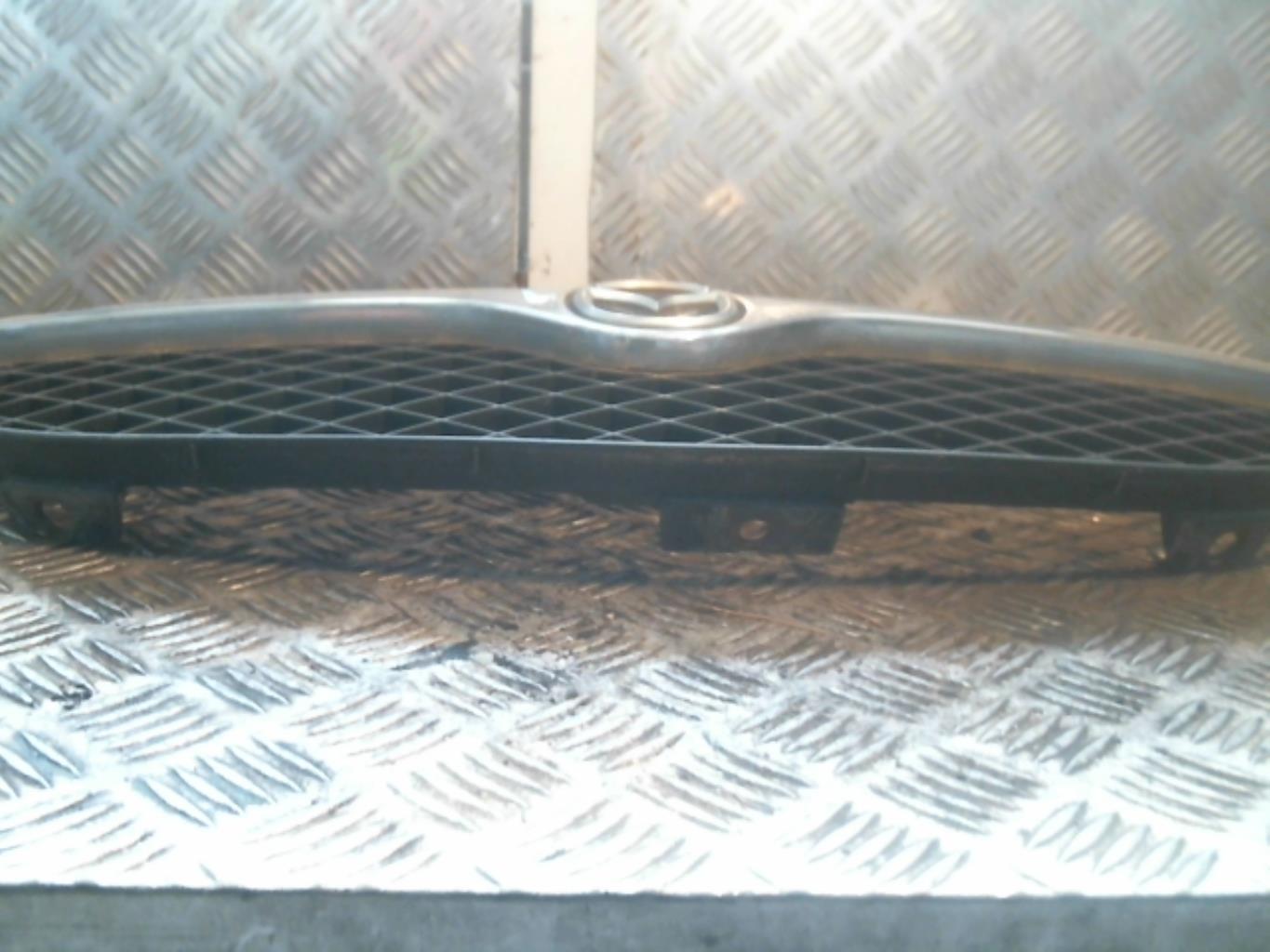 Calandre MAZDA 626 4 PHASE 1 Essence - 1