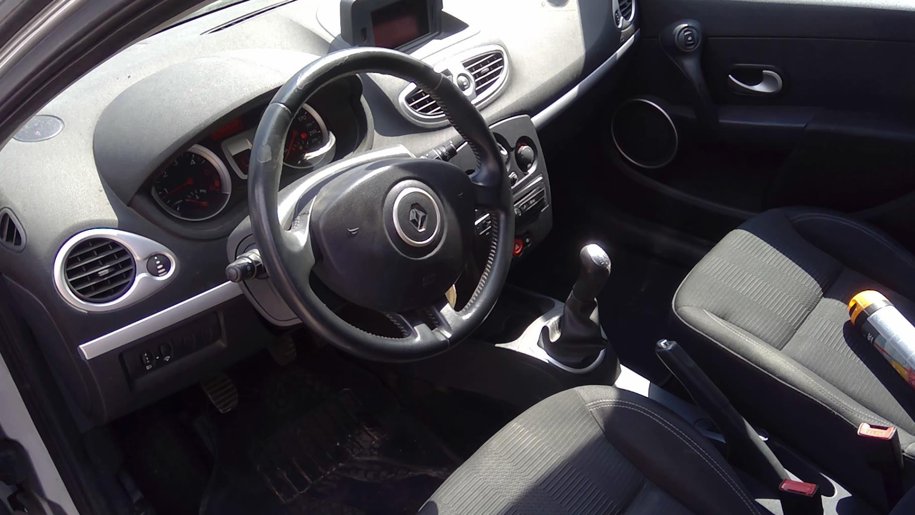 Custode arriere droit RENAULT CLIO 3 PHASE 2 BREAK Diesel - 1