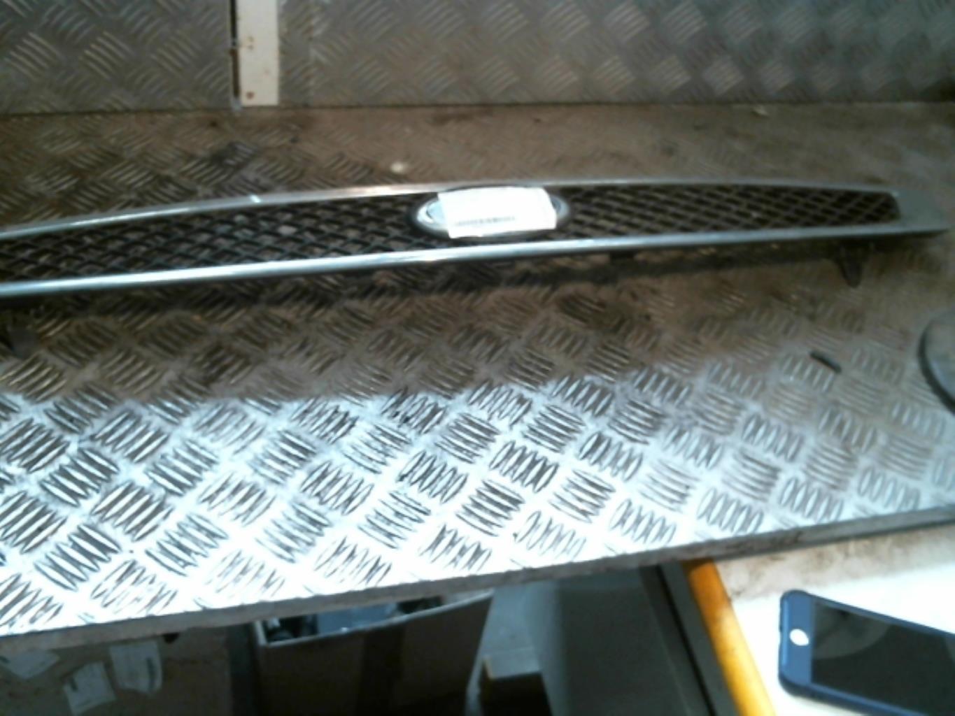 Calandre FORD FIESTA 5 PHASE 1 Diesel - 1