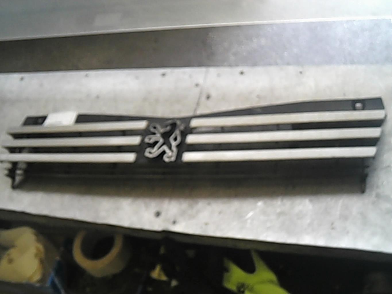 Calandre PEUGEOT 205 PHASE 1 Diesel - 1