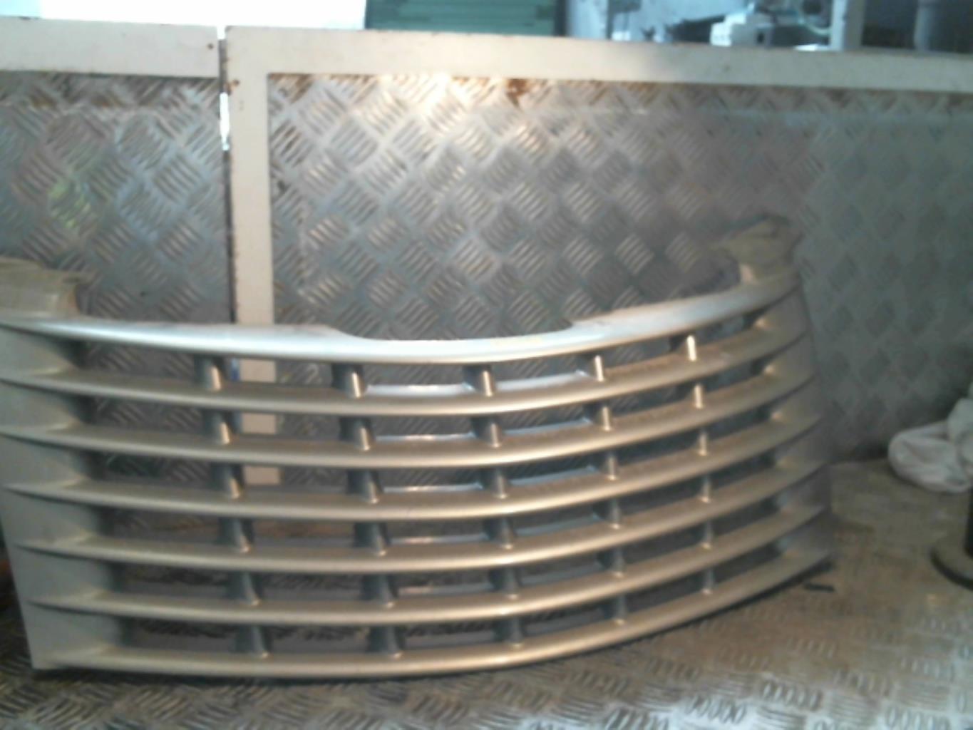 Calandre CHRYSLER PT CRUISER PHASE 1 BREAK Essence - 1