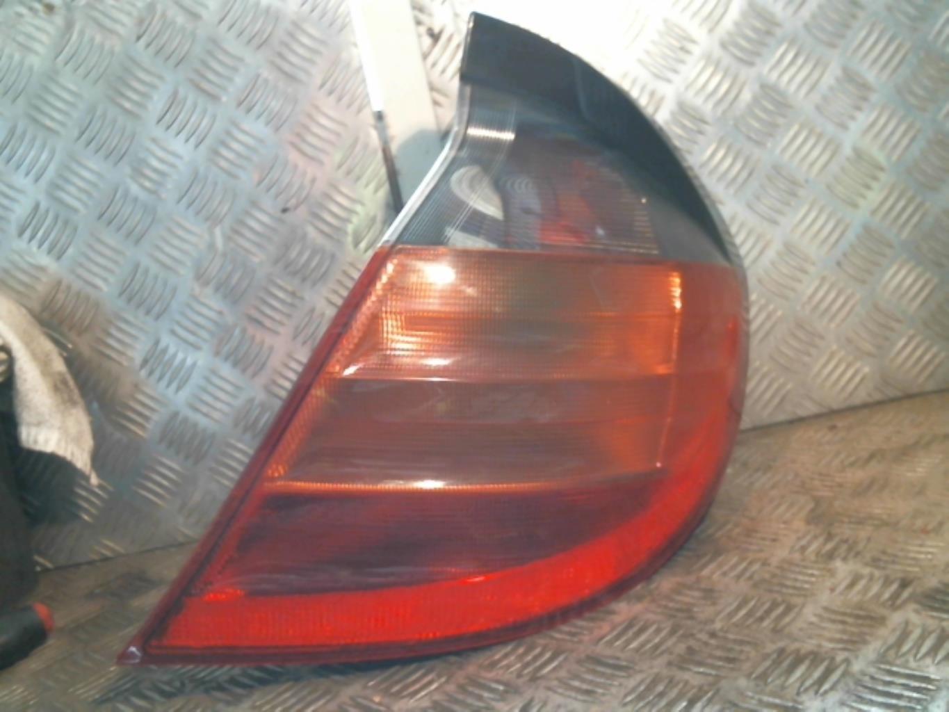 Fanale posteriore principale destro (luci) MERCEDES CLASSE C 203 COUPE SPORT PHASE 1 Diésel - 1