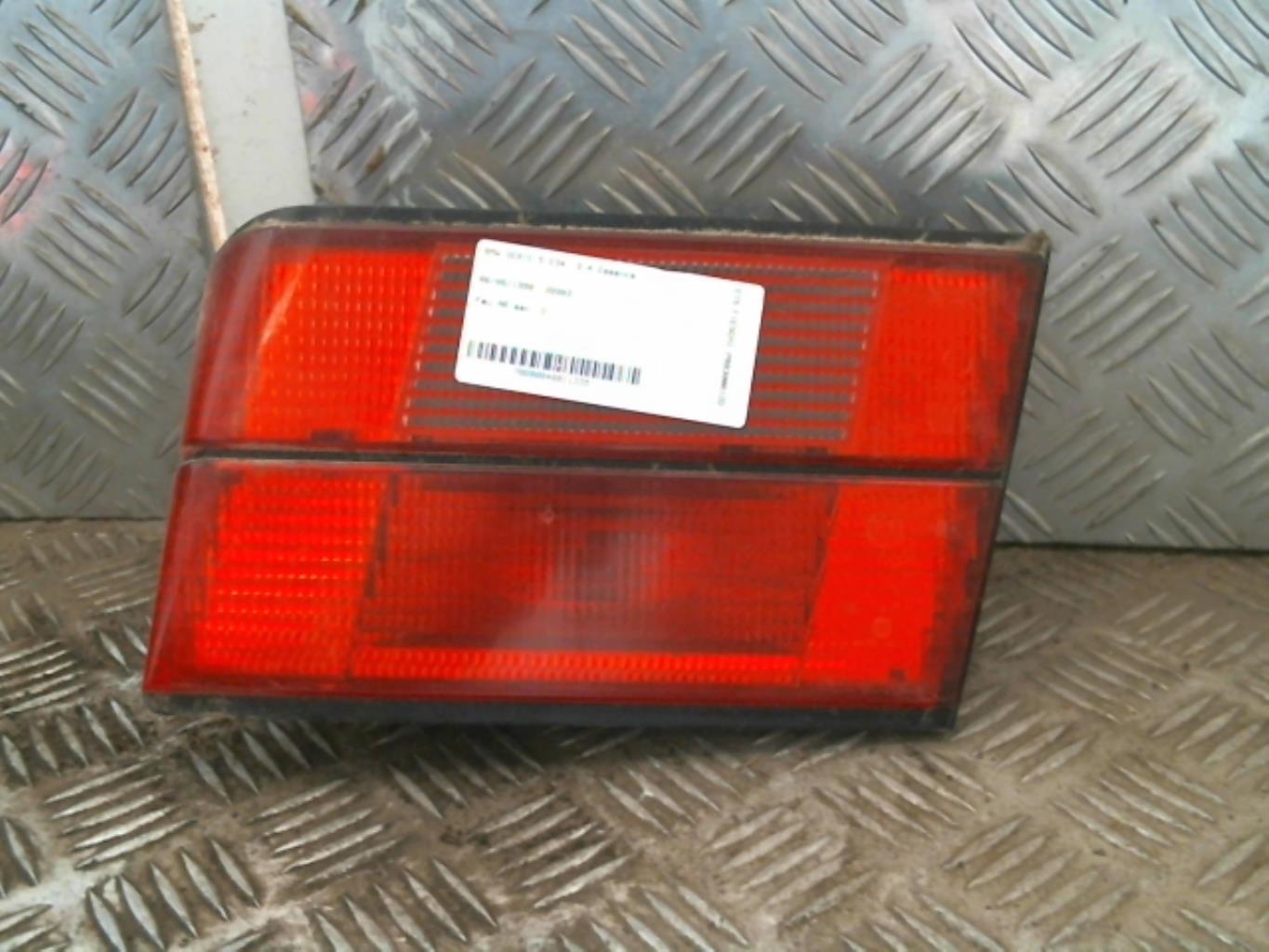 Feu arriere secondaire droit (feux) BMW SERIE 5 E34 Essence - 1