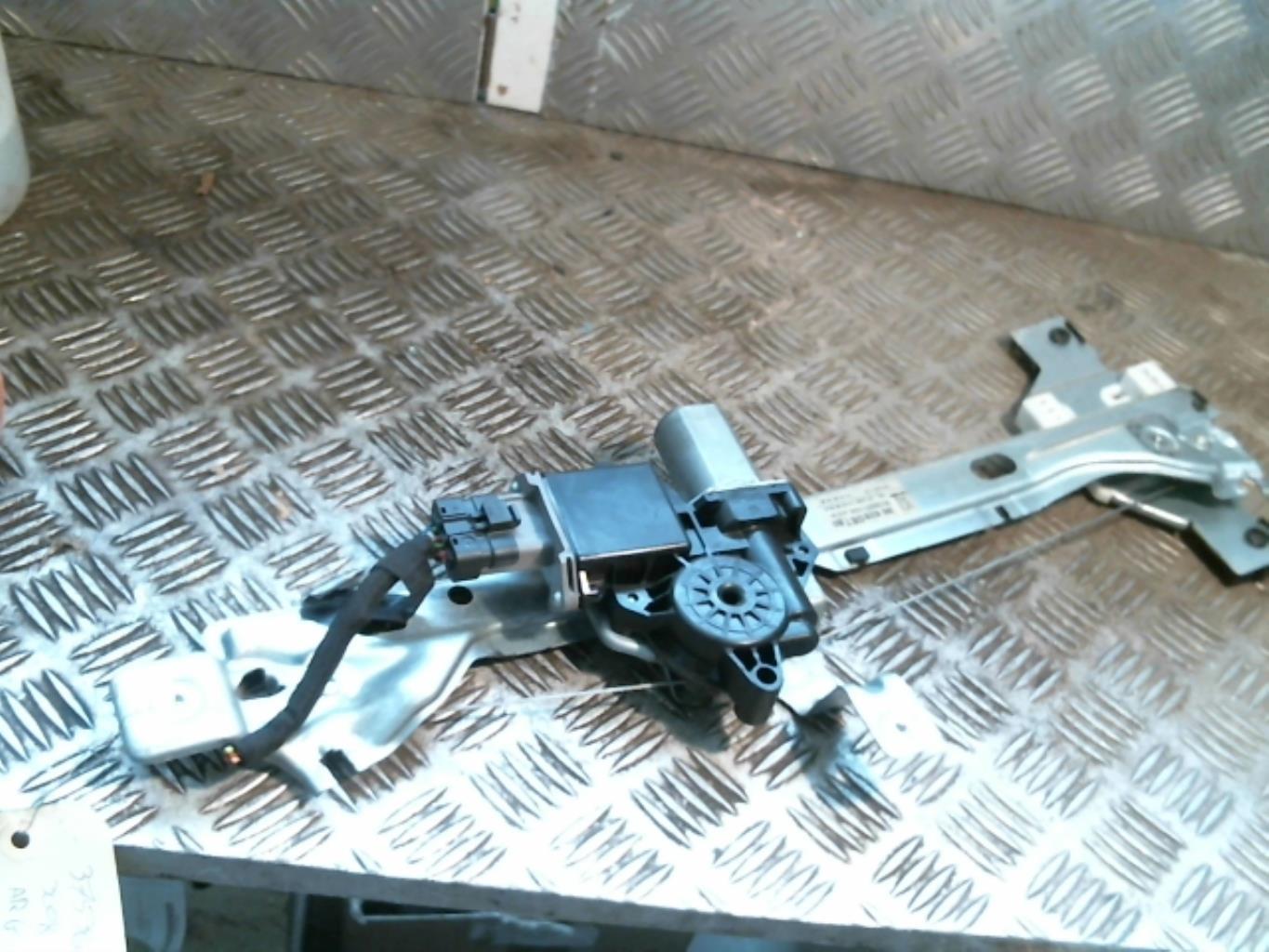 Alzacristalli elettrico posteriore sinistro PEUGEOT 3008 1 PHASE 1 Diésel - 1