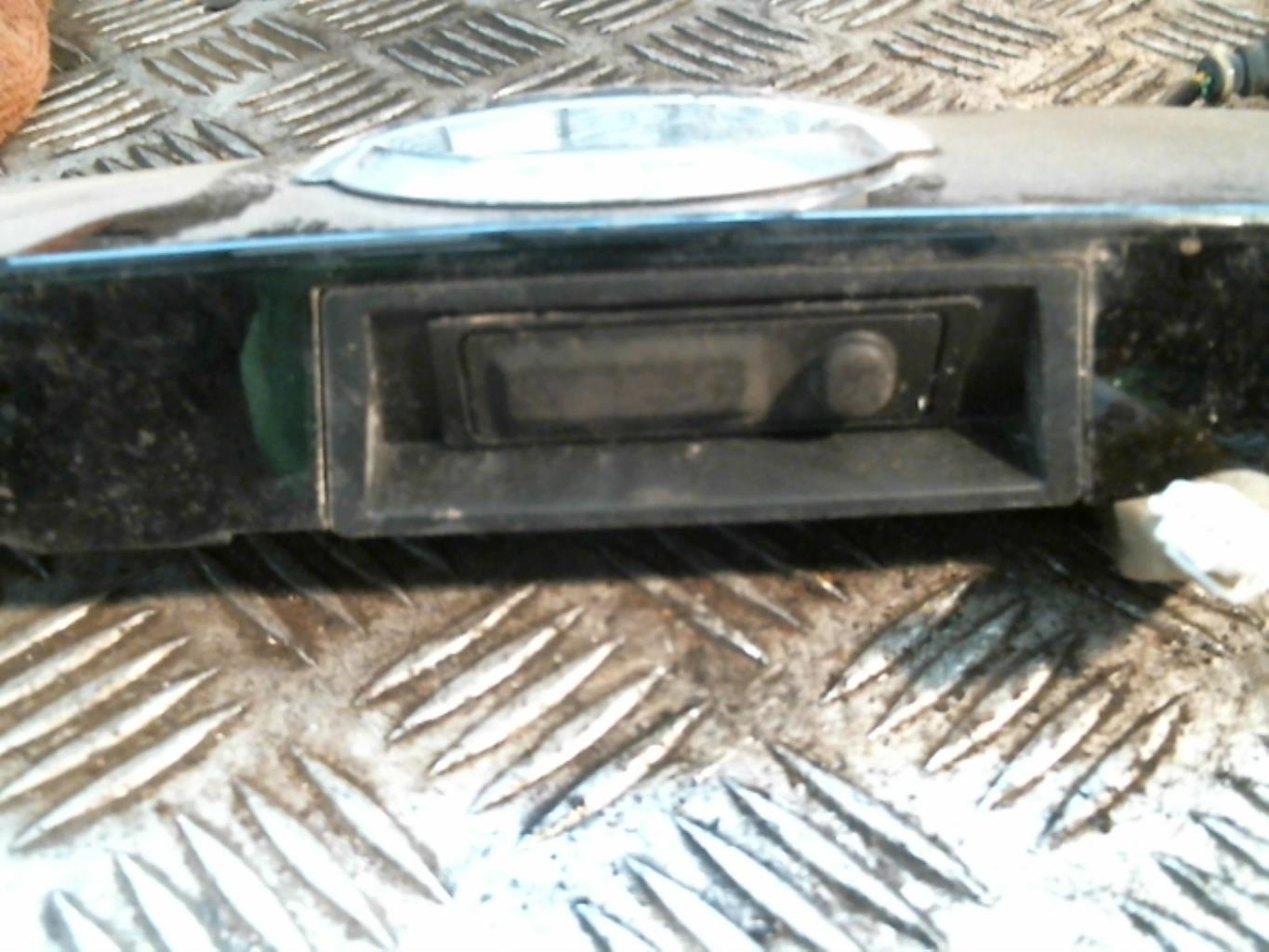 Pulsante del bagagliaio NISSAN MICRA 5 Diésel - 1